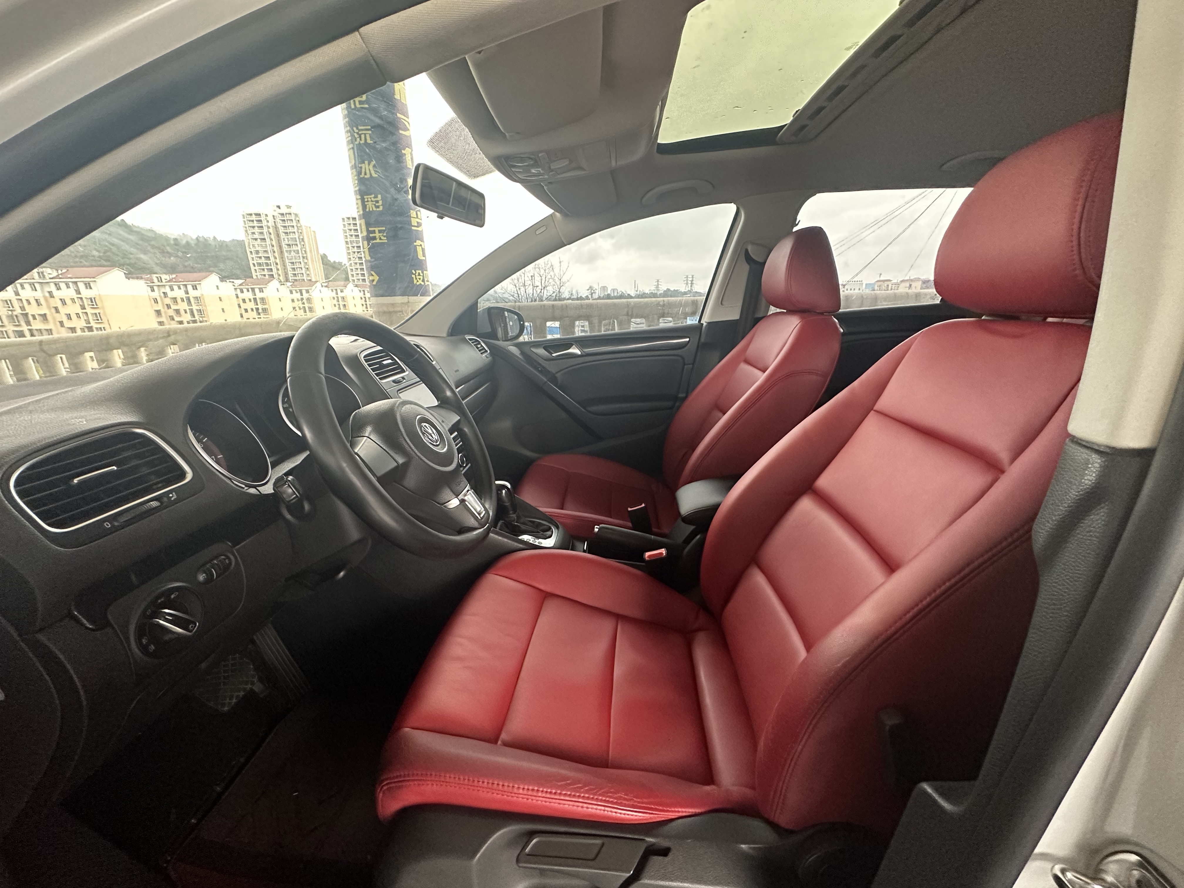 Volkswagen Golf 2013 car image #4