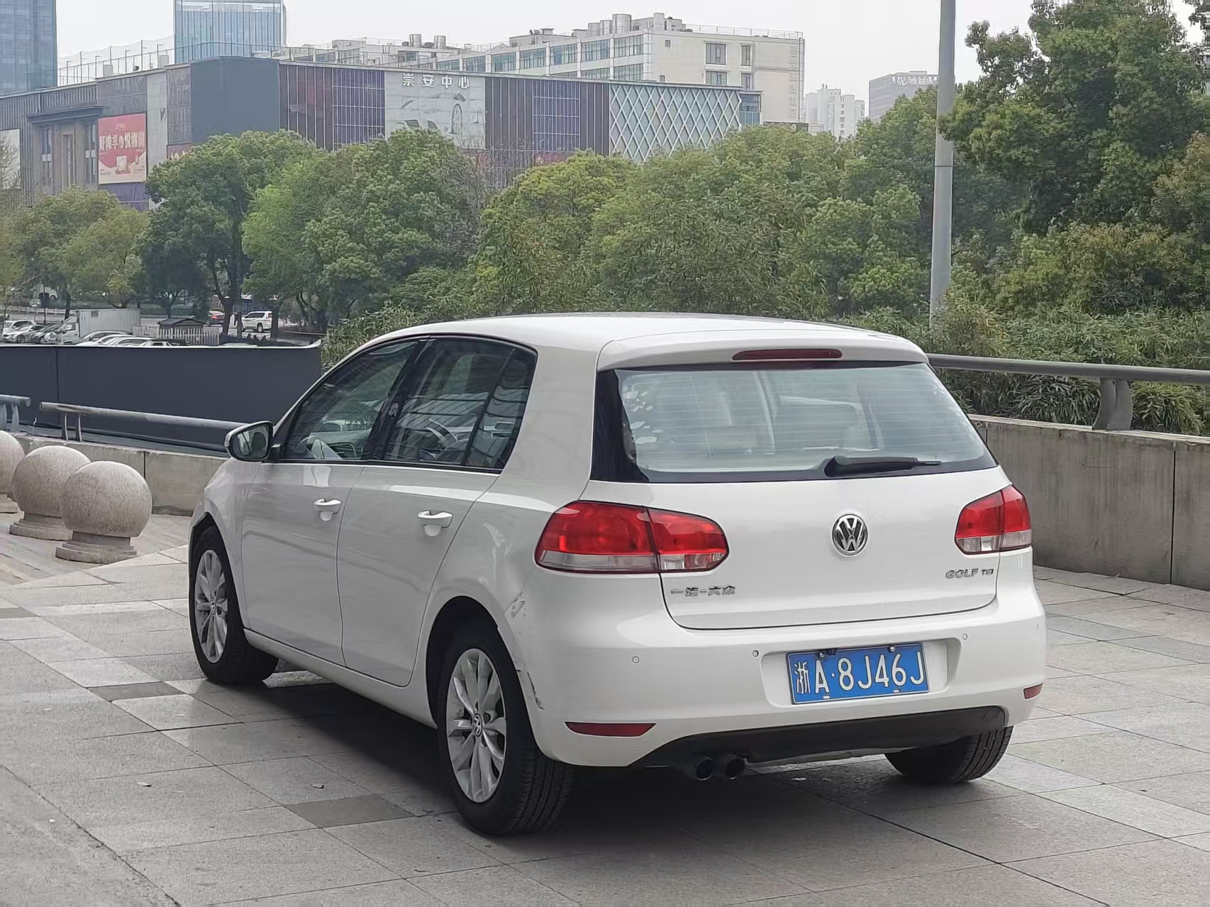 Volkswagen Golf 2013 car image #4