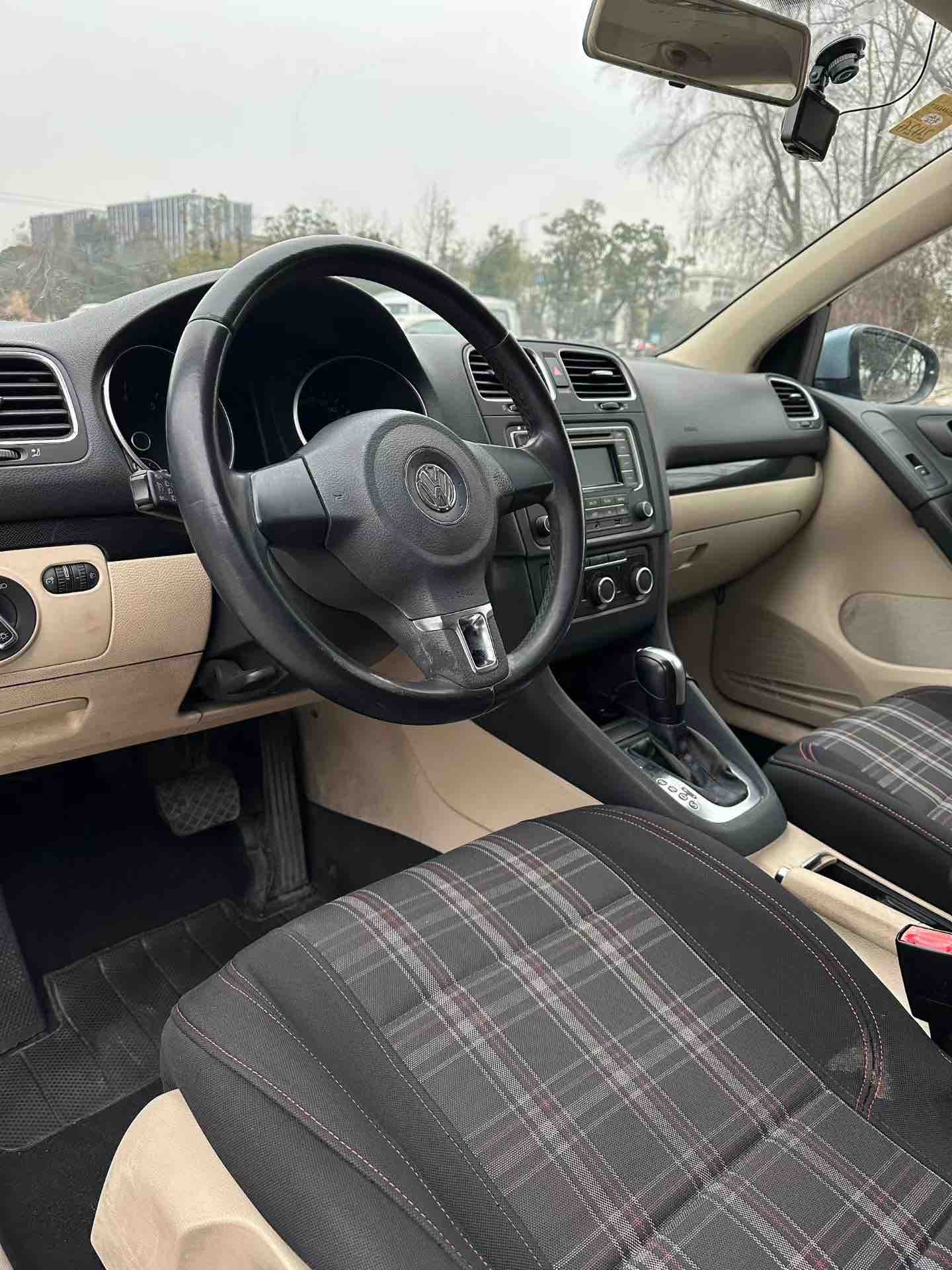 Volkswagen Golf 2013 car image #4