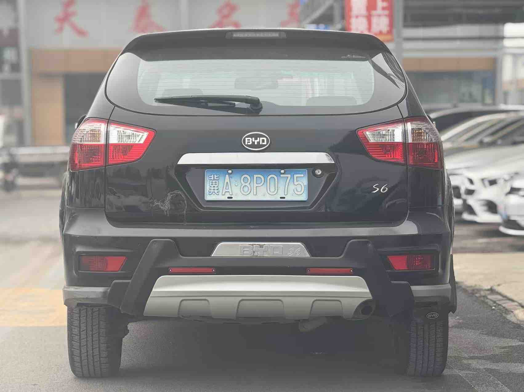 BYD M6 2013 car image #4