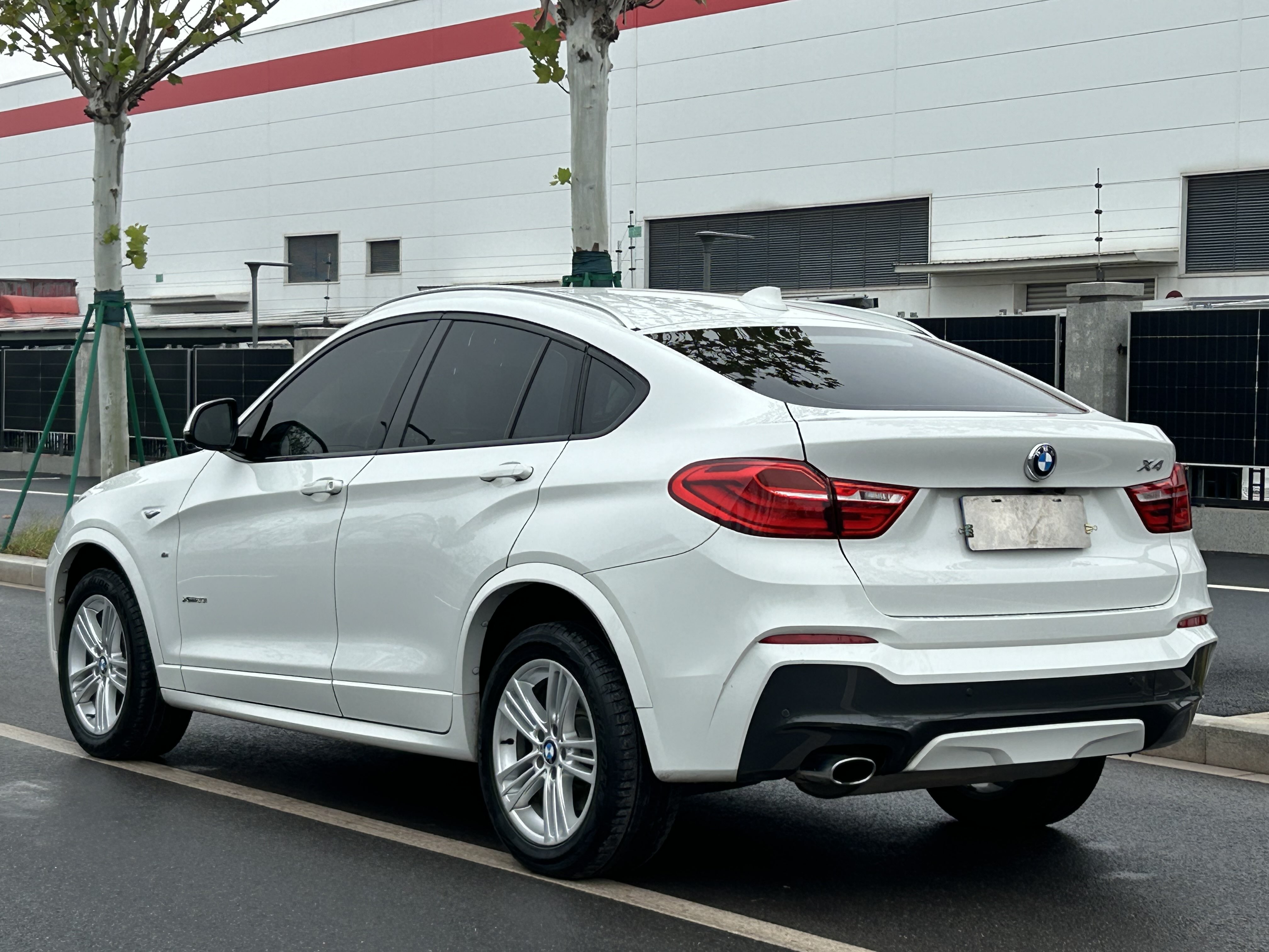 BMW X4 M40i 2018 #4 BMW X4 M40i 2018 car image #4
