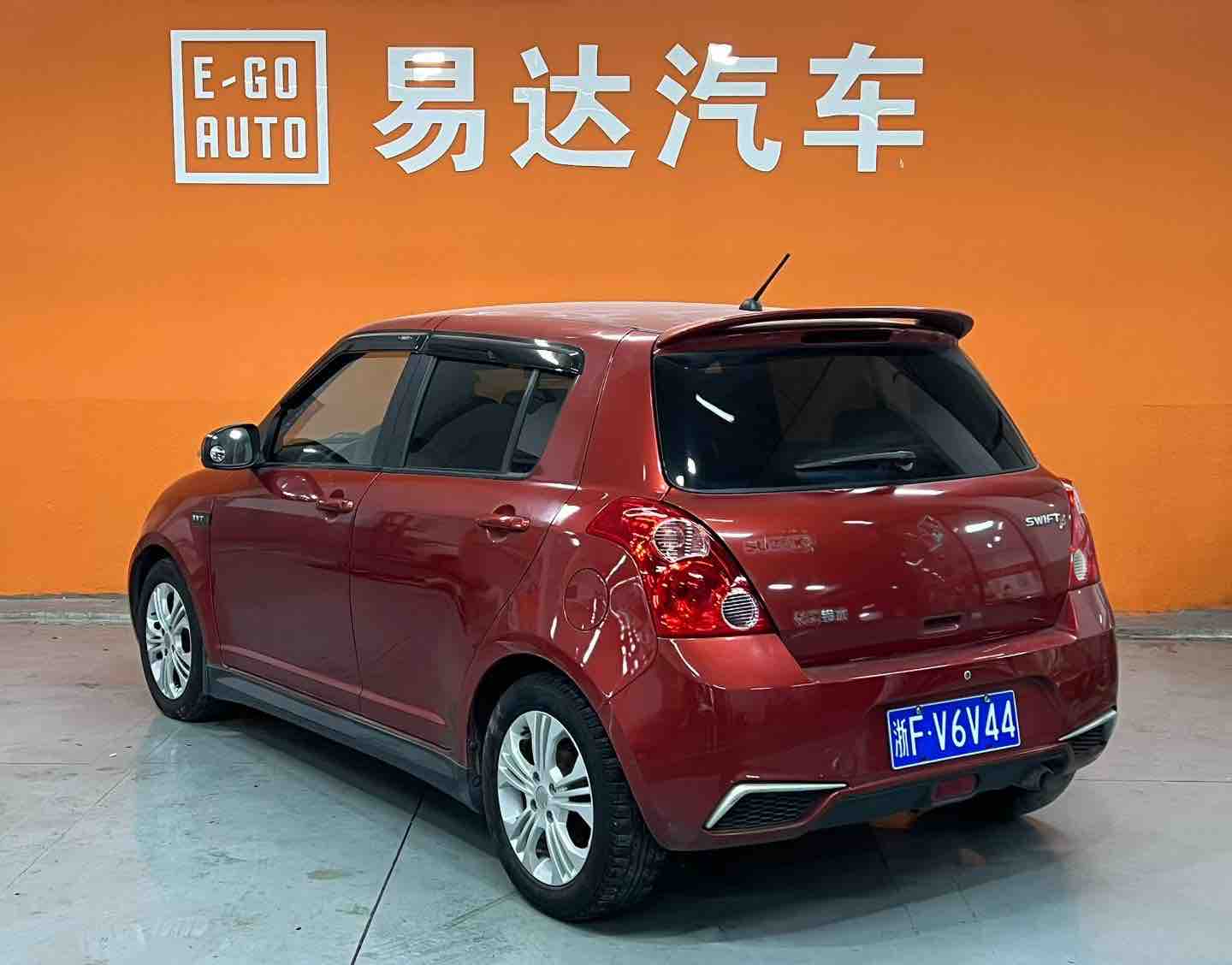 Suzuki Swift 2013 car image #4