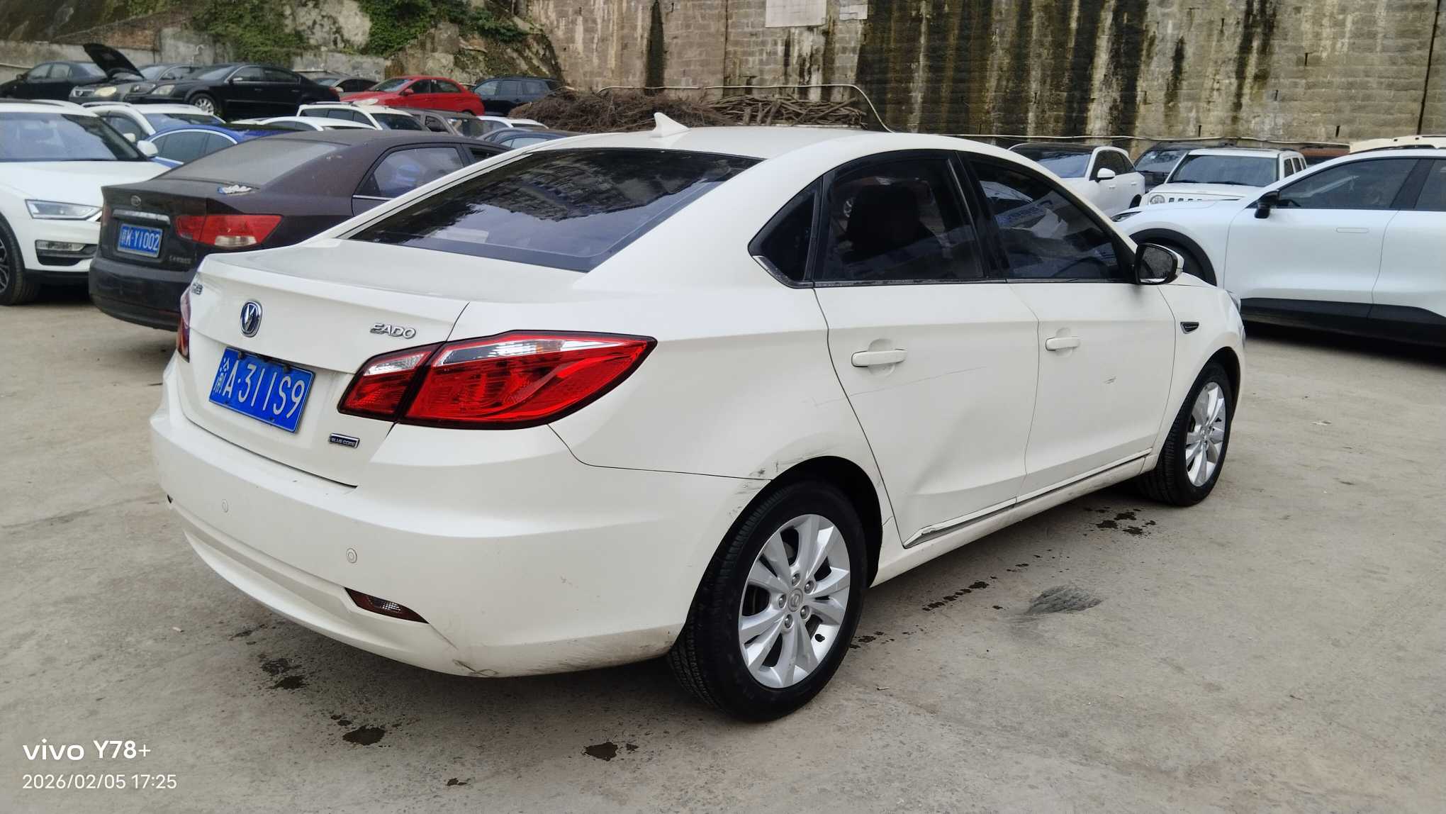 Changan Eado 2014 #4 Changan Eado 2014 car image #4