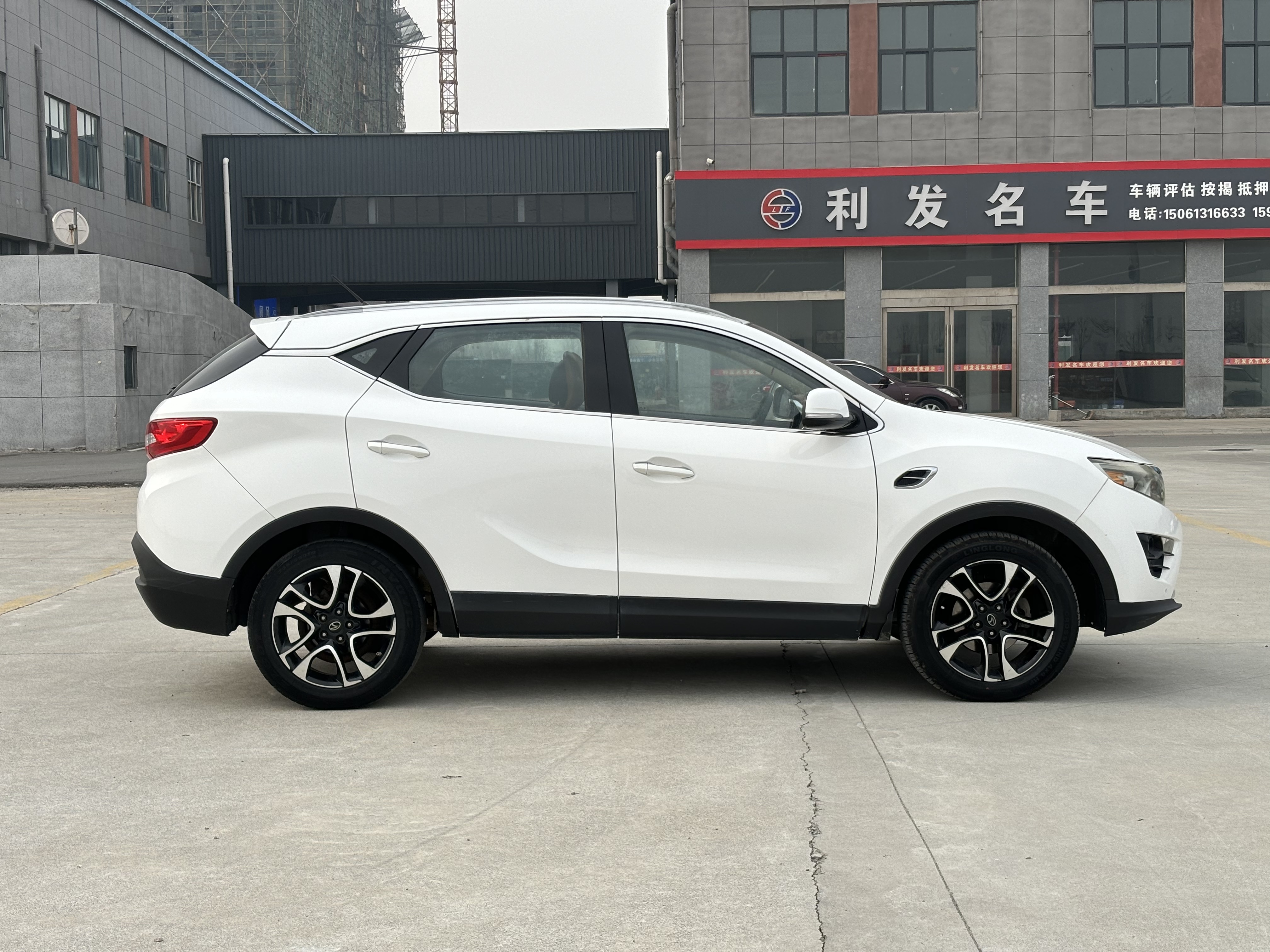 Soueast DX7 2016 #4 Soueast DX7 2016 car image #4