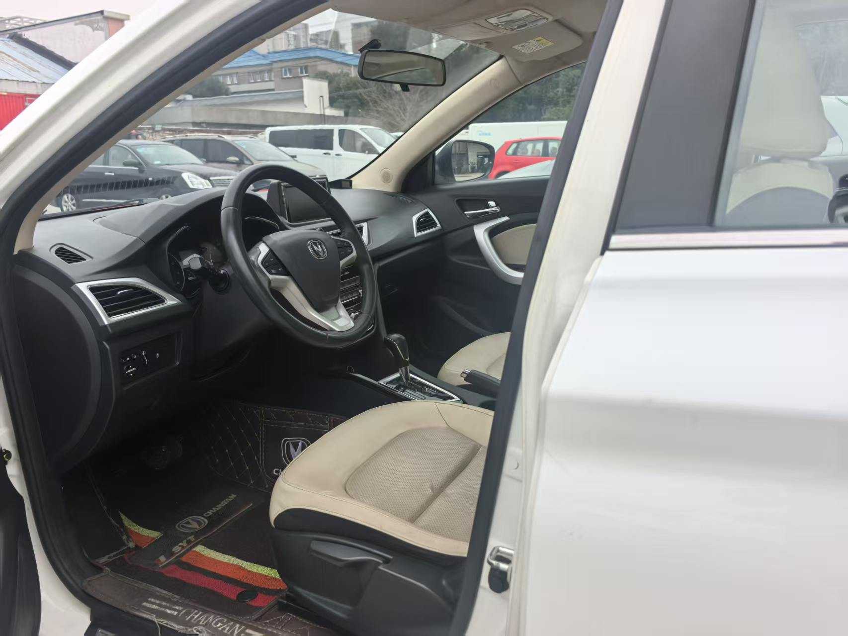 Changan Alsvin V7 2016 car image #4