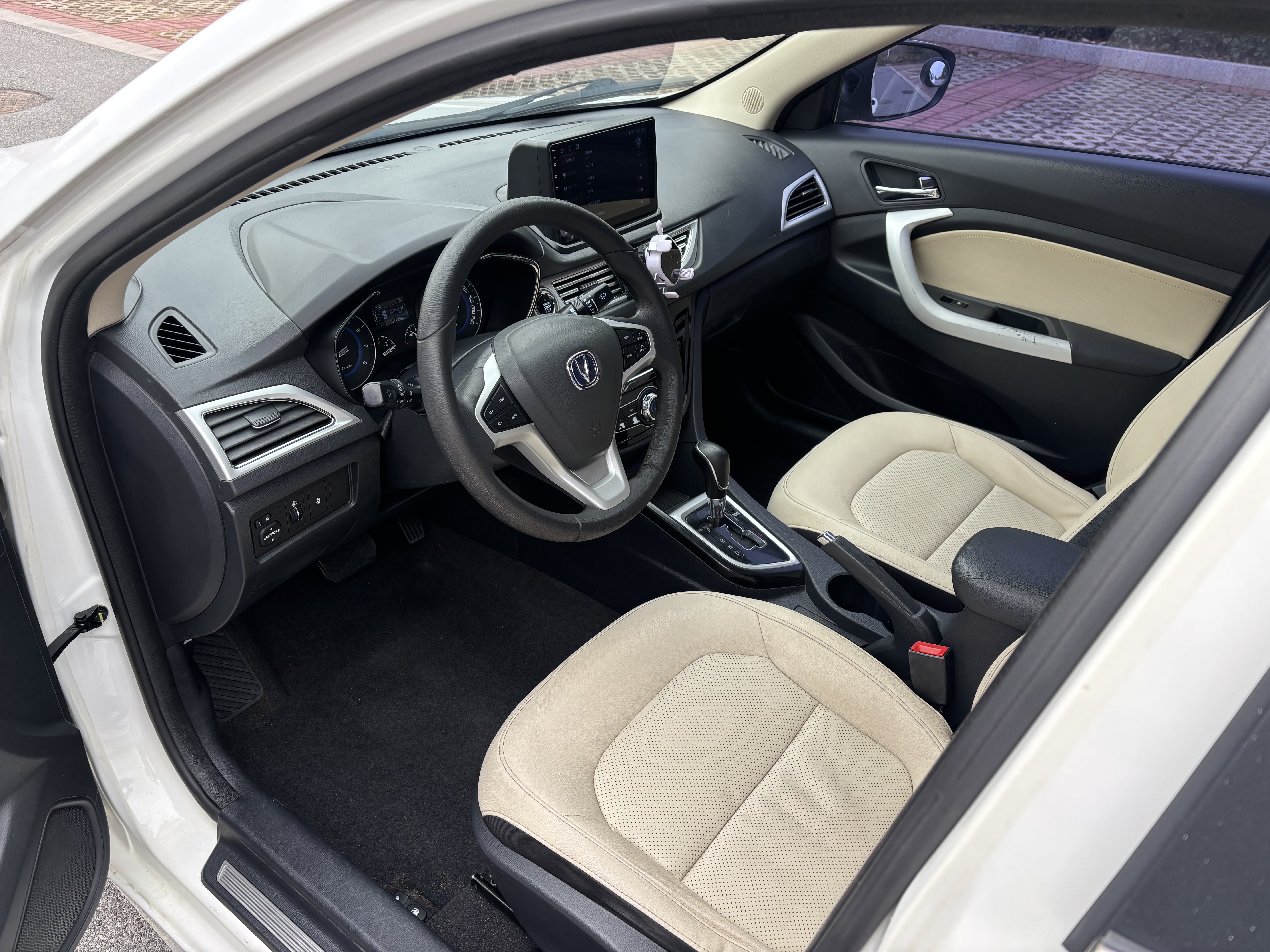 Changan Alsvin V7 2017 car image #4