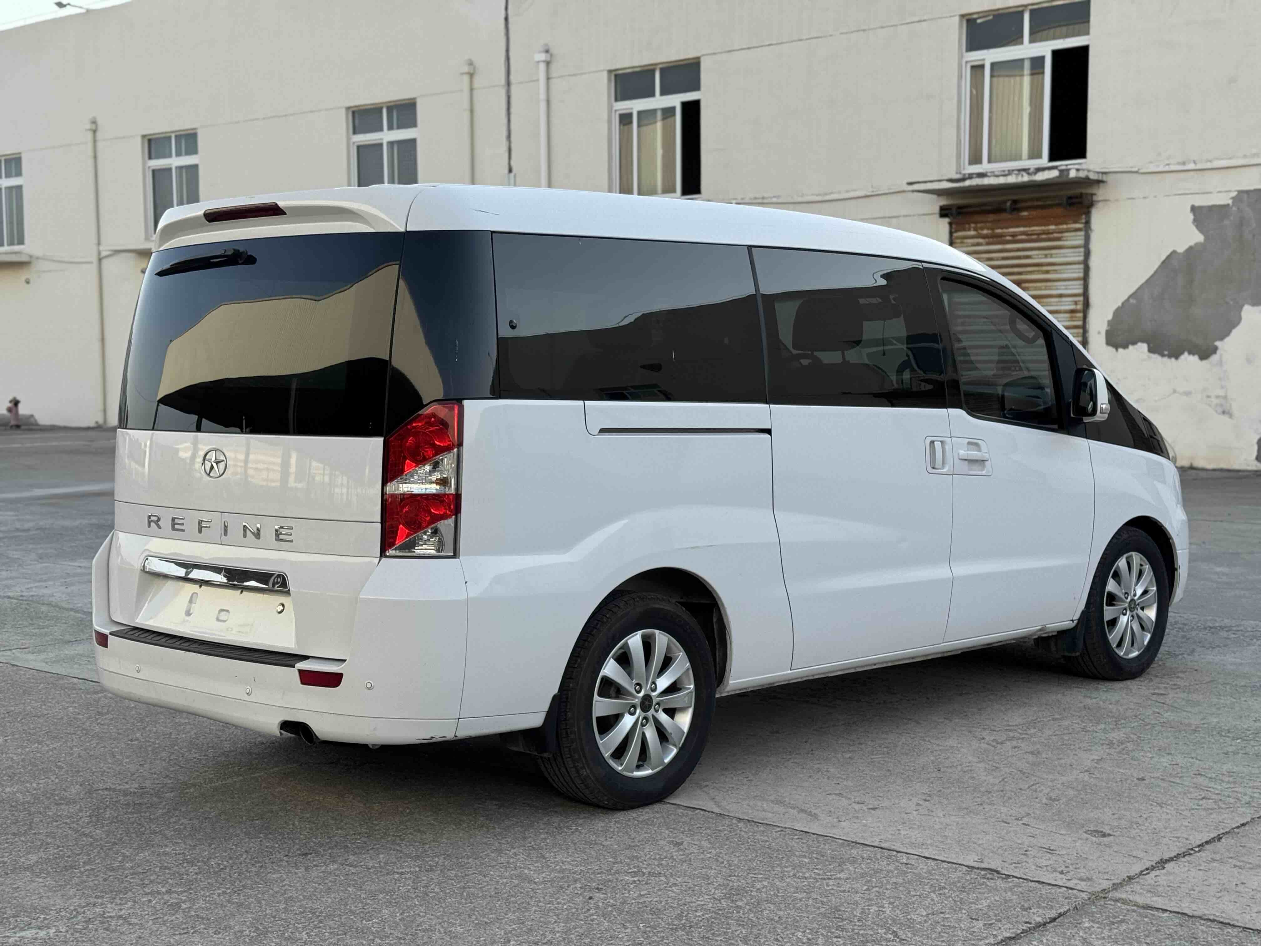 JAC 2015 #4 JAC 2015 car image #4