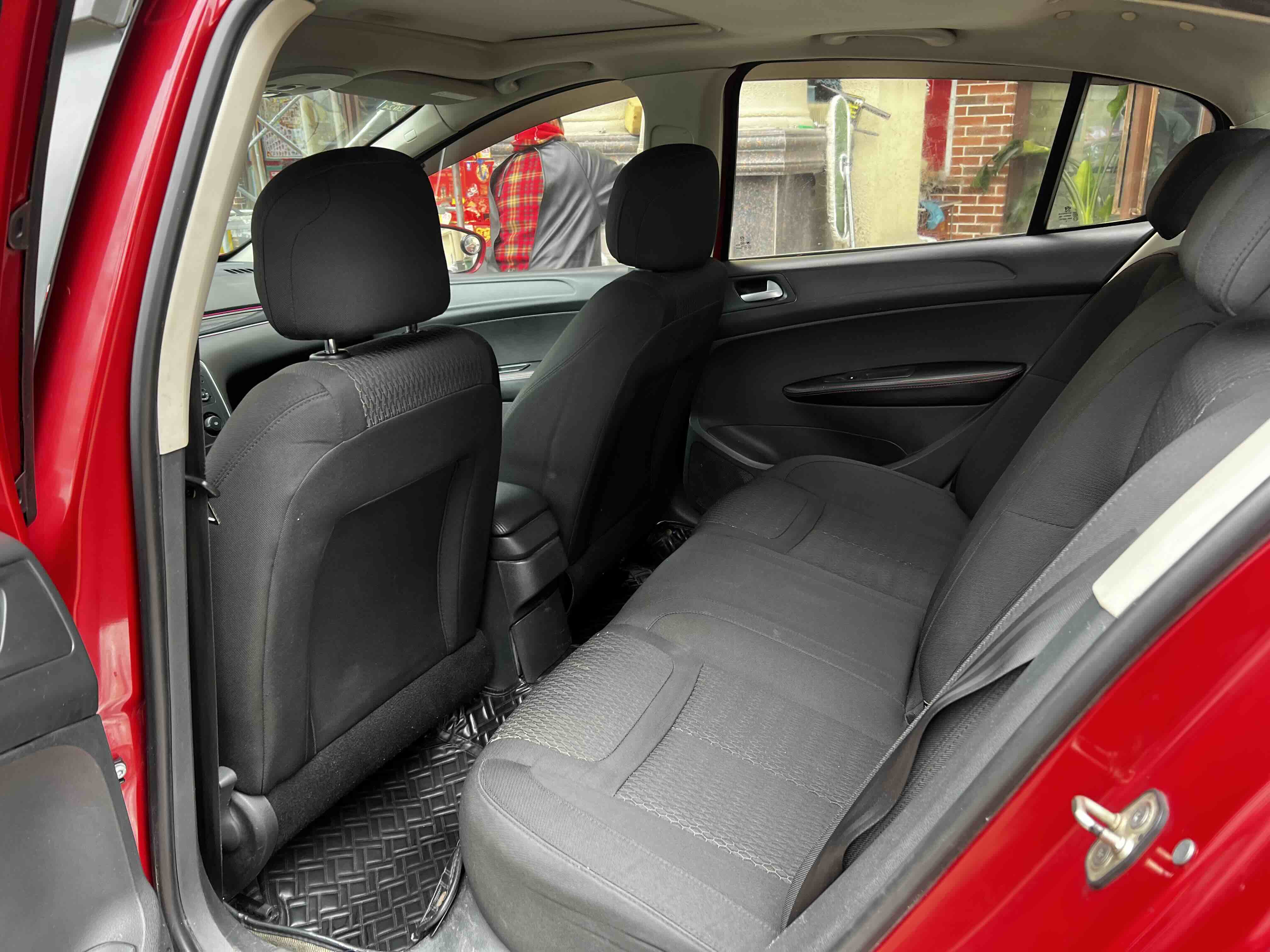 Peugeot 308 2013 car image #4