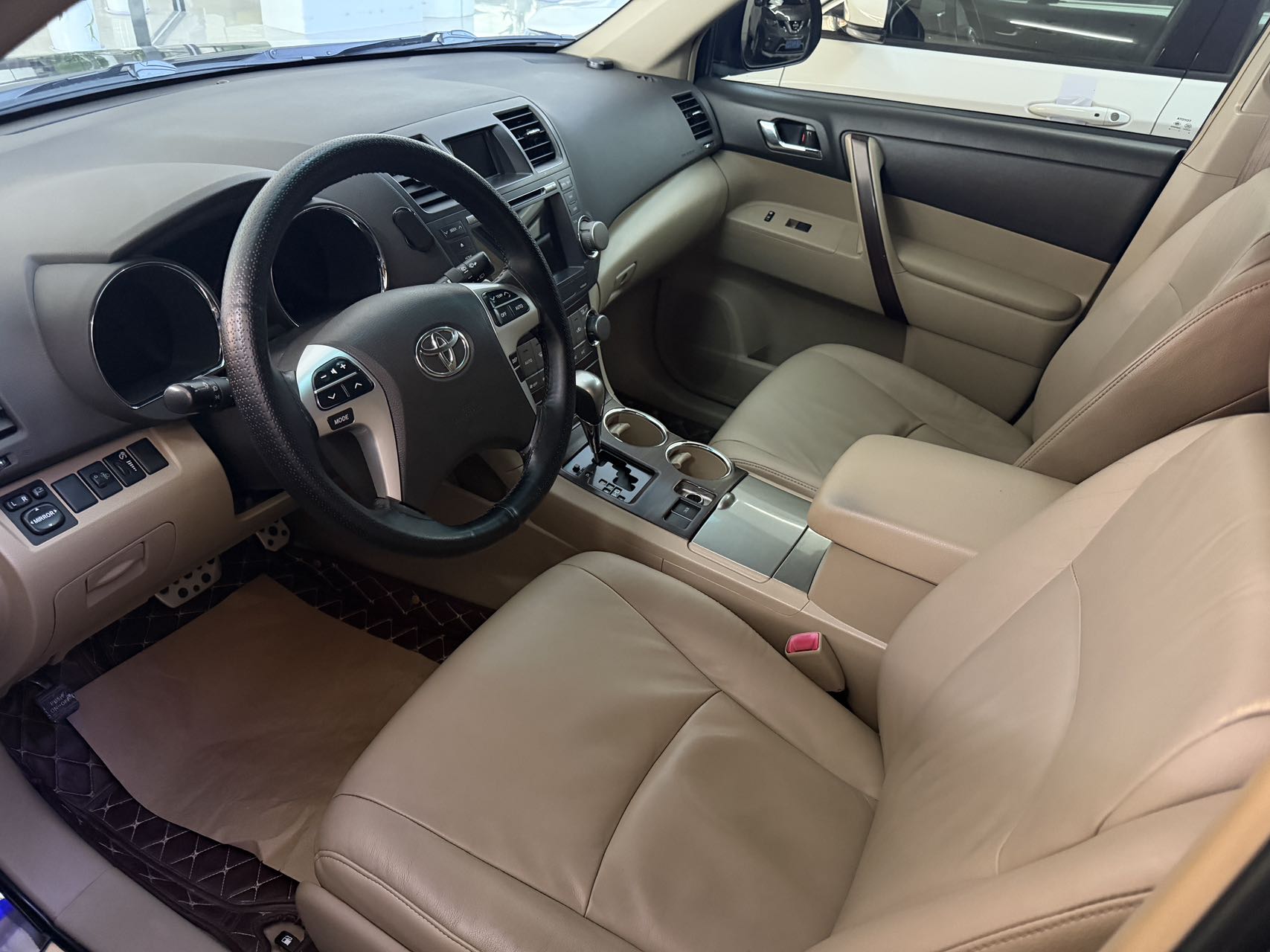 Toyota Highlander 2012 изображение автомобиля #4