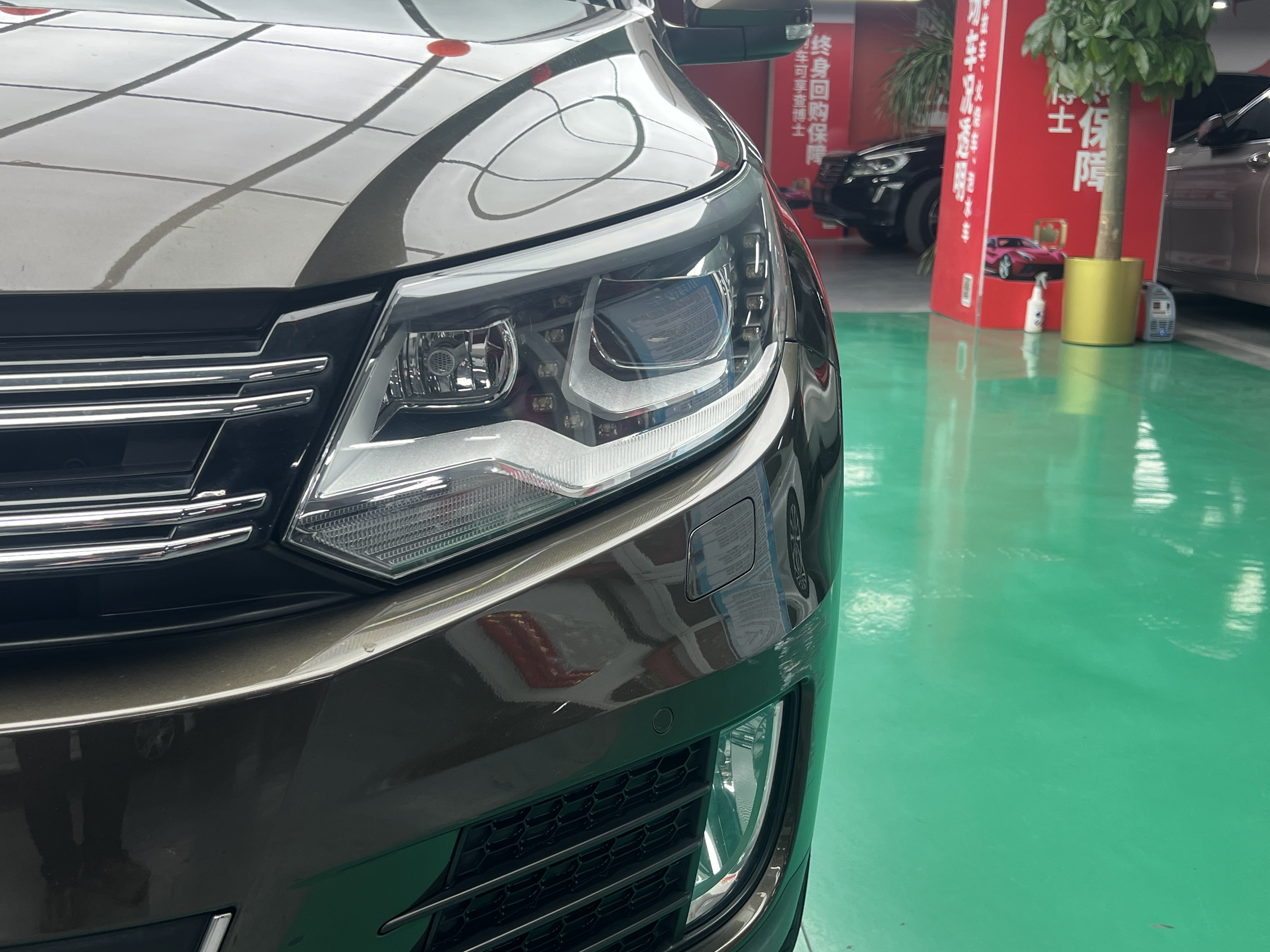 Volkswagen Tiguan 2014 car image #4