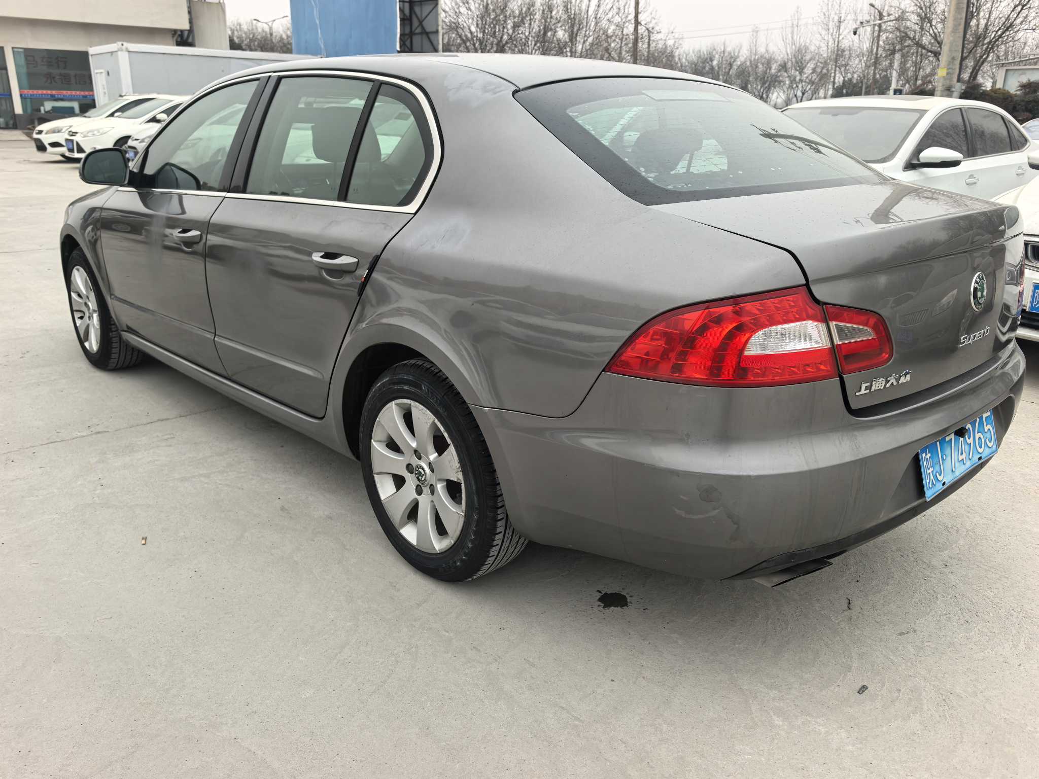 Skoda Superb 2013 car image #4