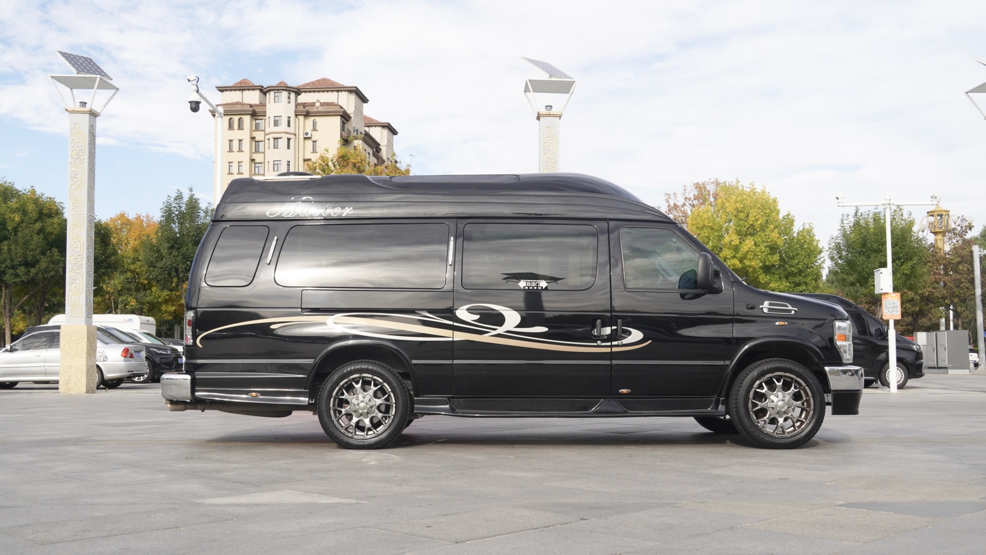 Ford E350 2015 #4 Ford E350 2015 car image #4