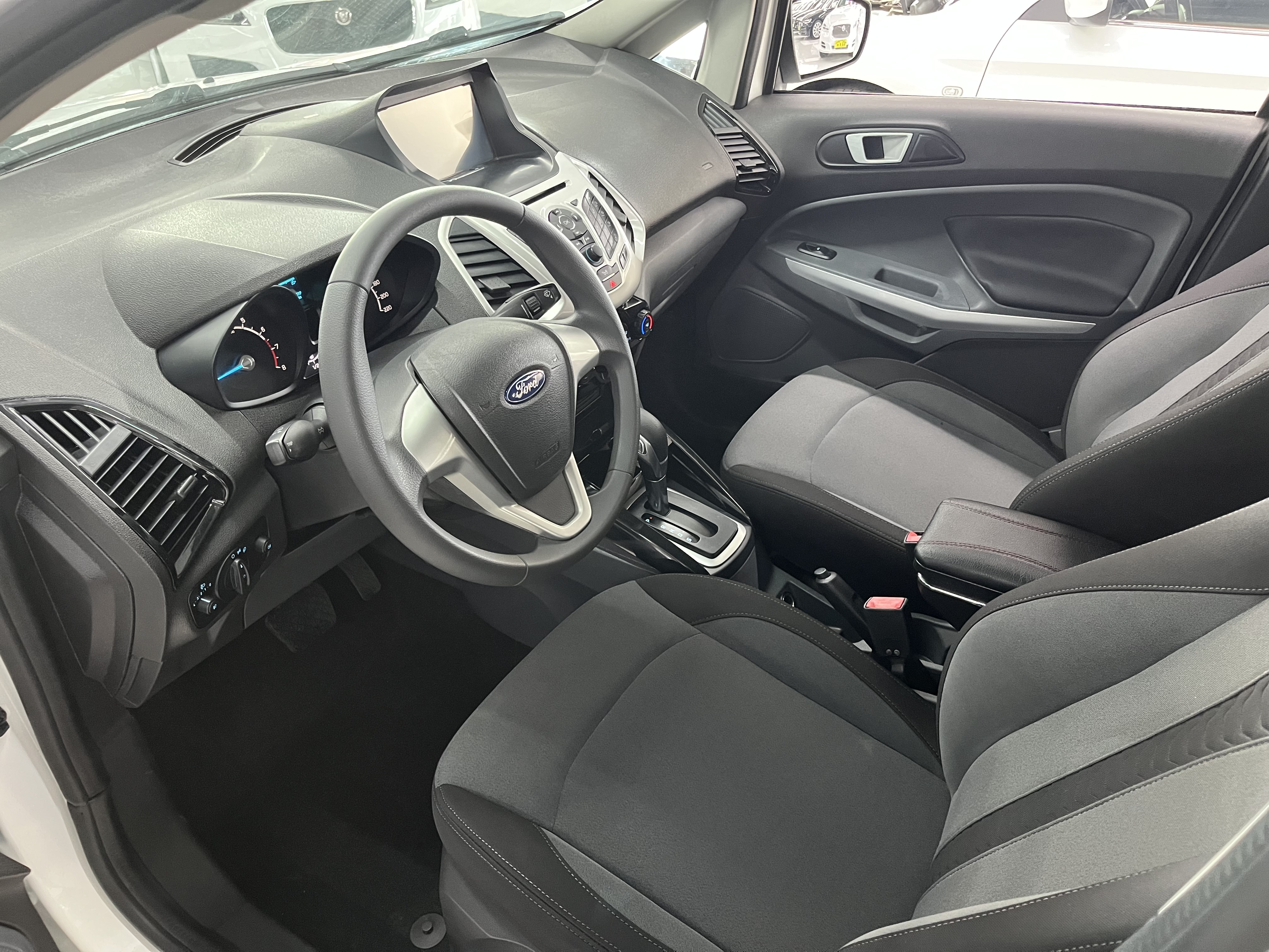 Ford EcoSport 2014 car image #4