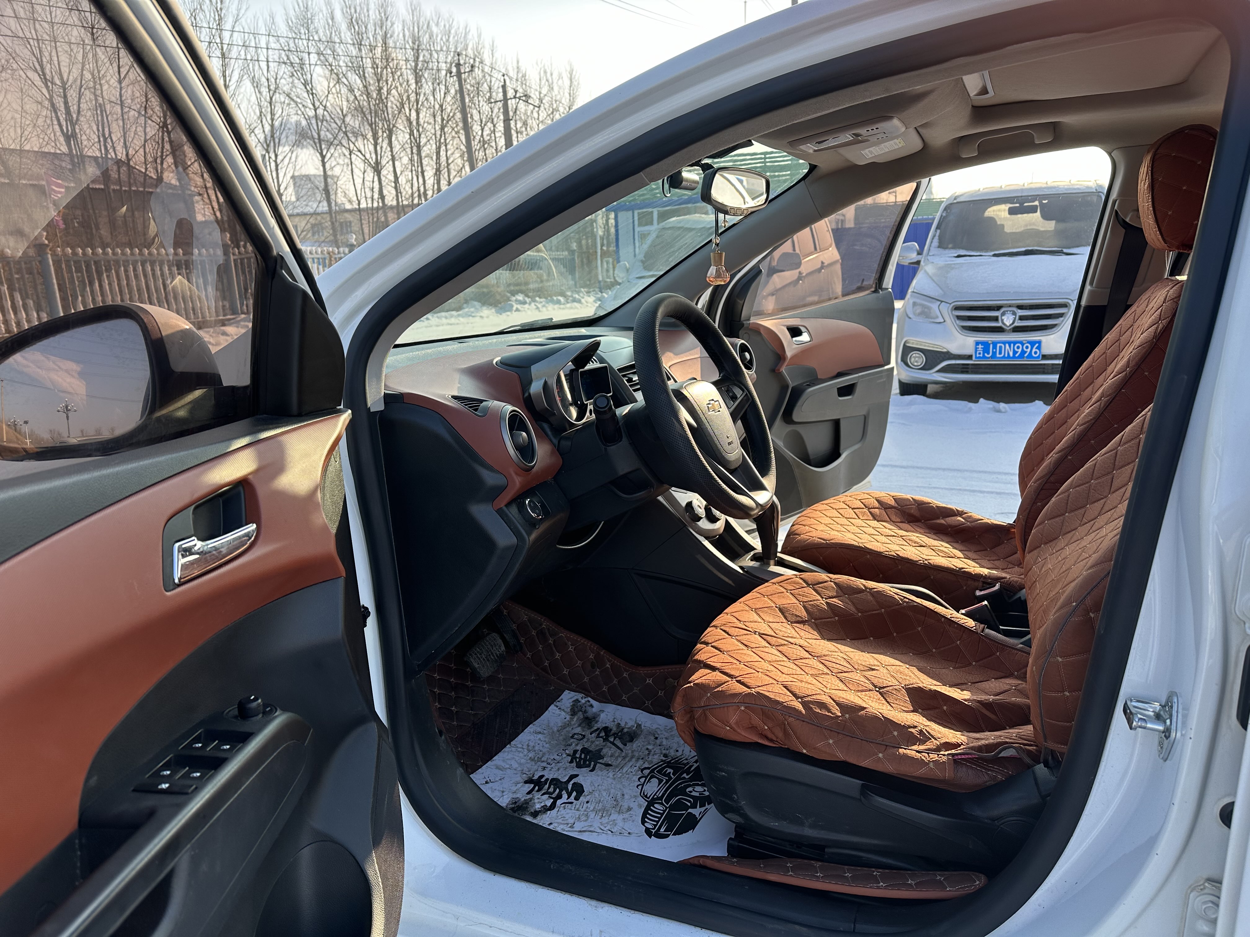 雪佛兰 爱唯欧 2011 汽车图片 #4