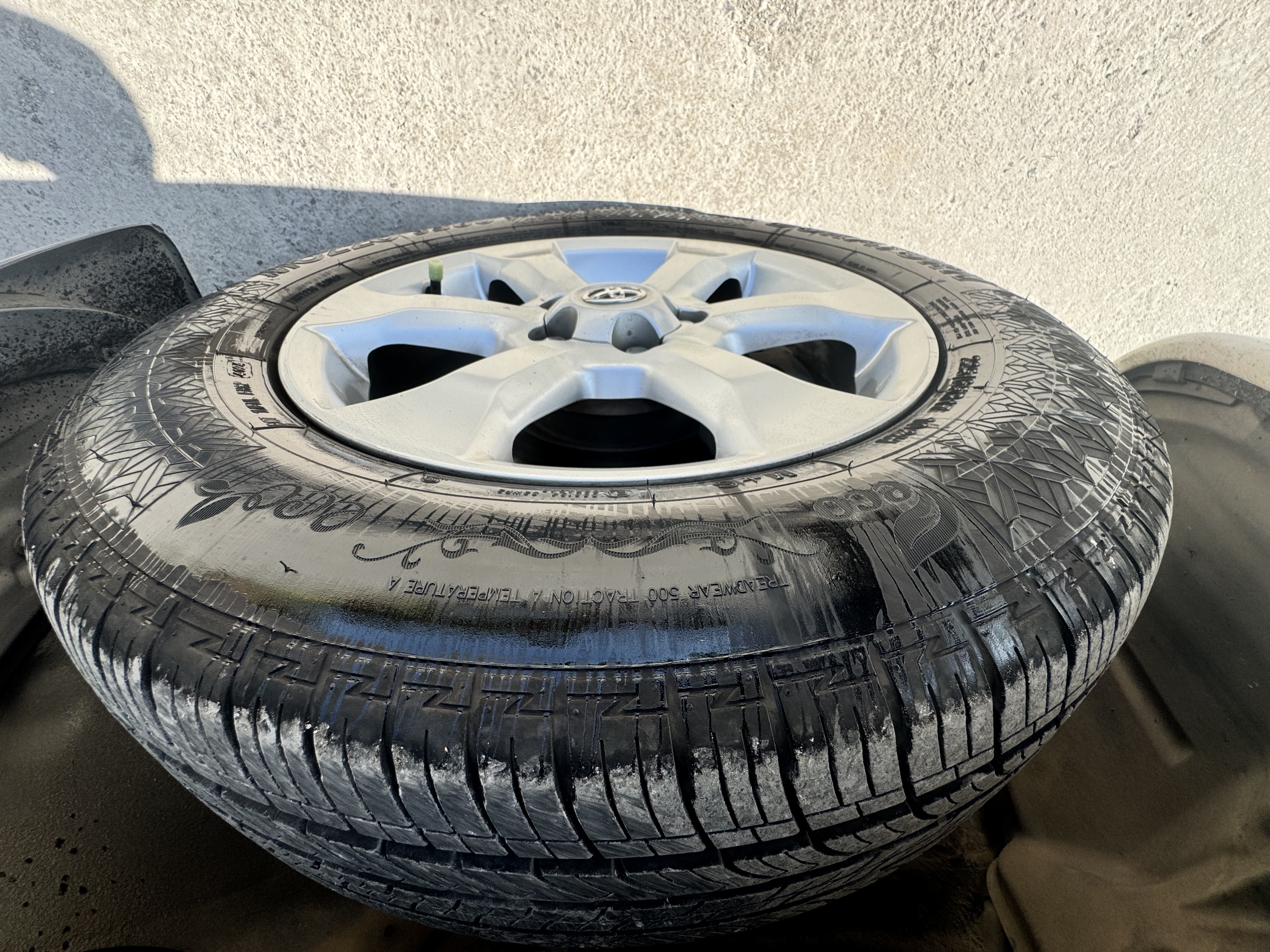 Toyota RAV4 2010 car image #4