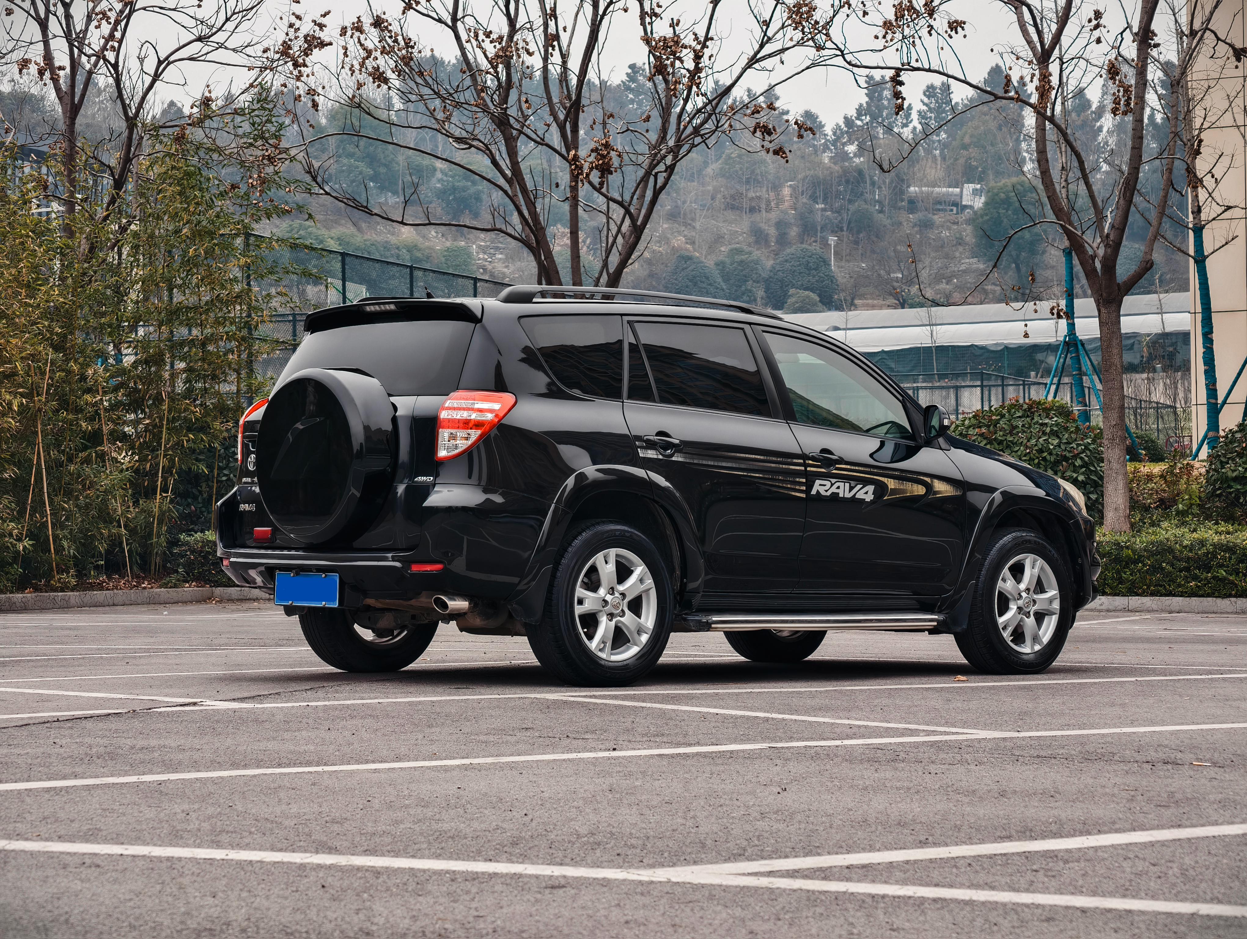 Toyota RAV4 2012 изображение автомобиля #4