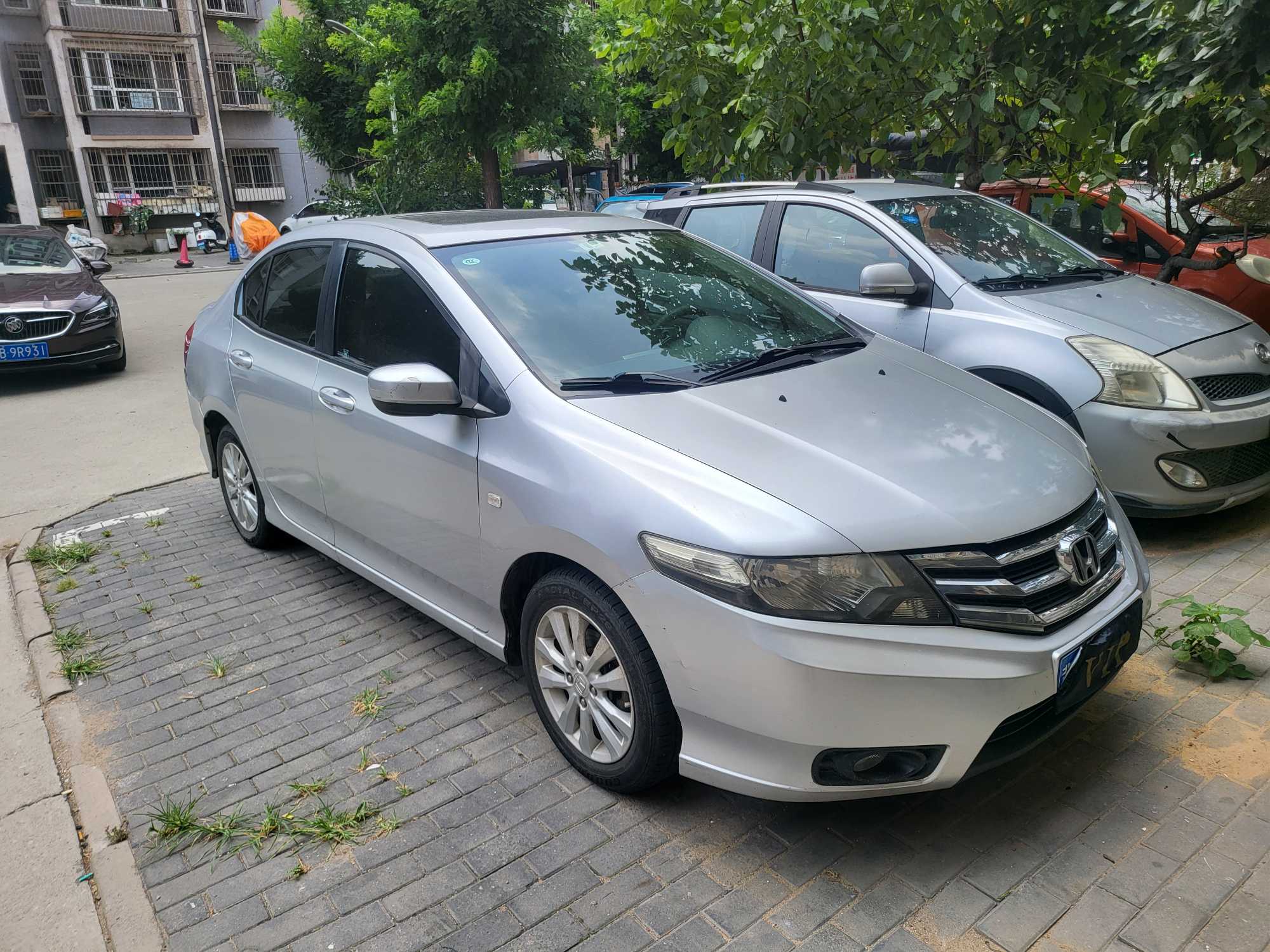 Honda City Classic 2012 #4 Honda City Classic 2012 car image #4