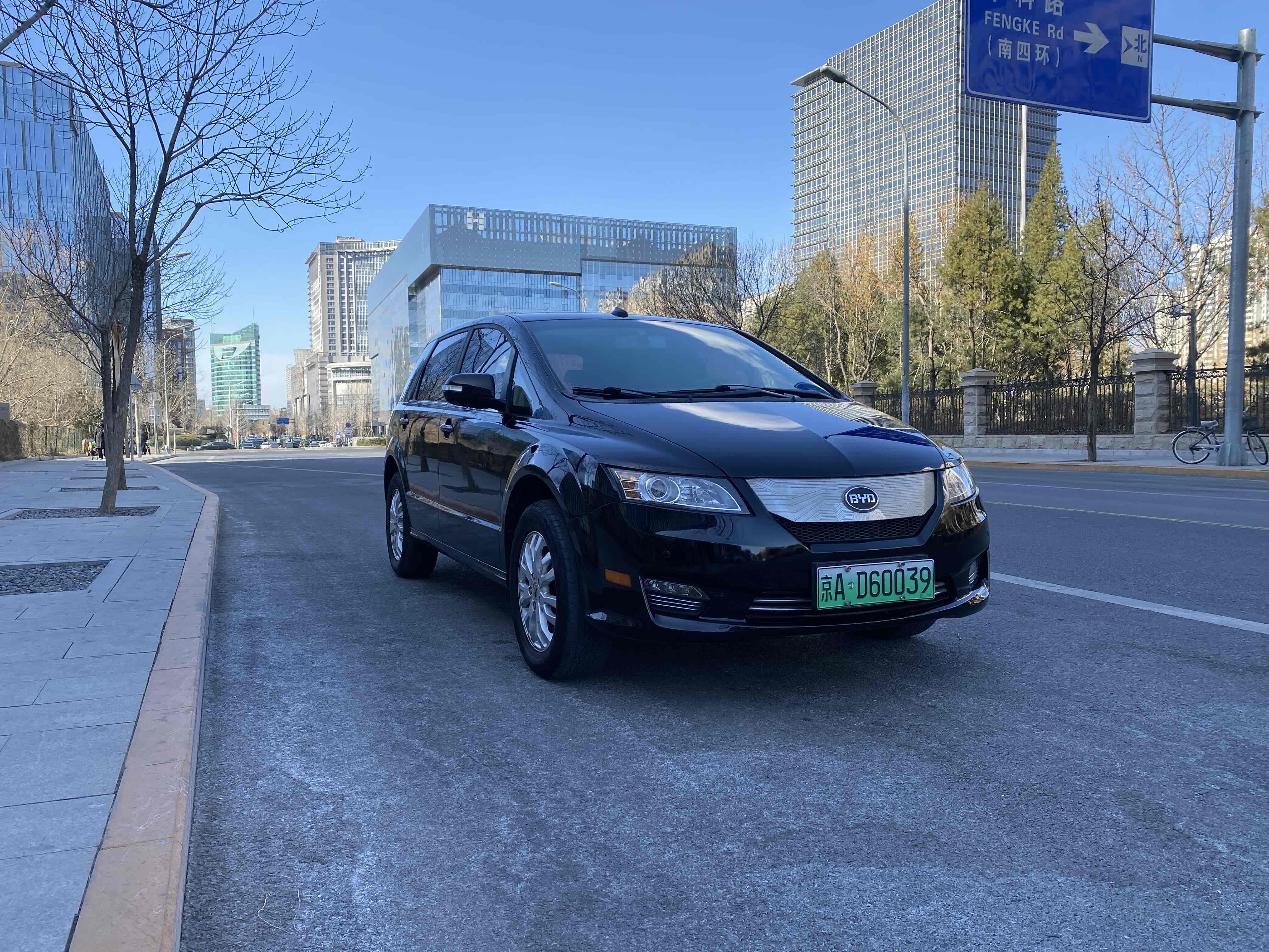 BYD e6 2014 car image #4