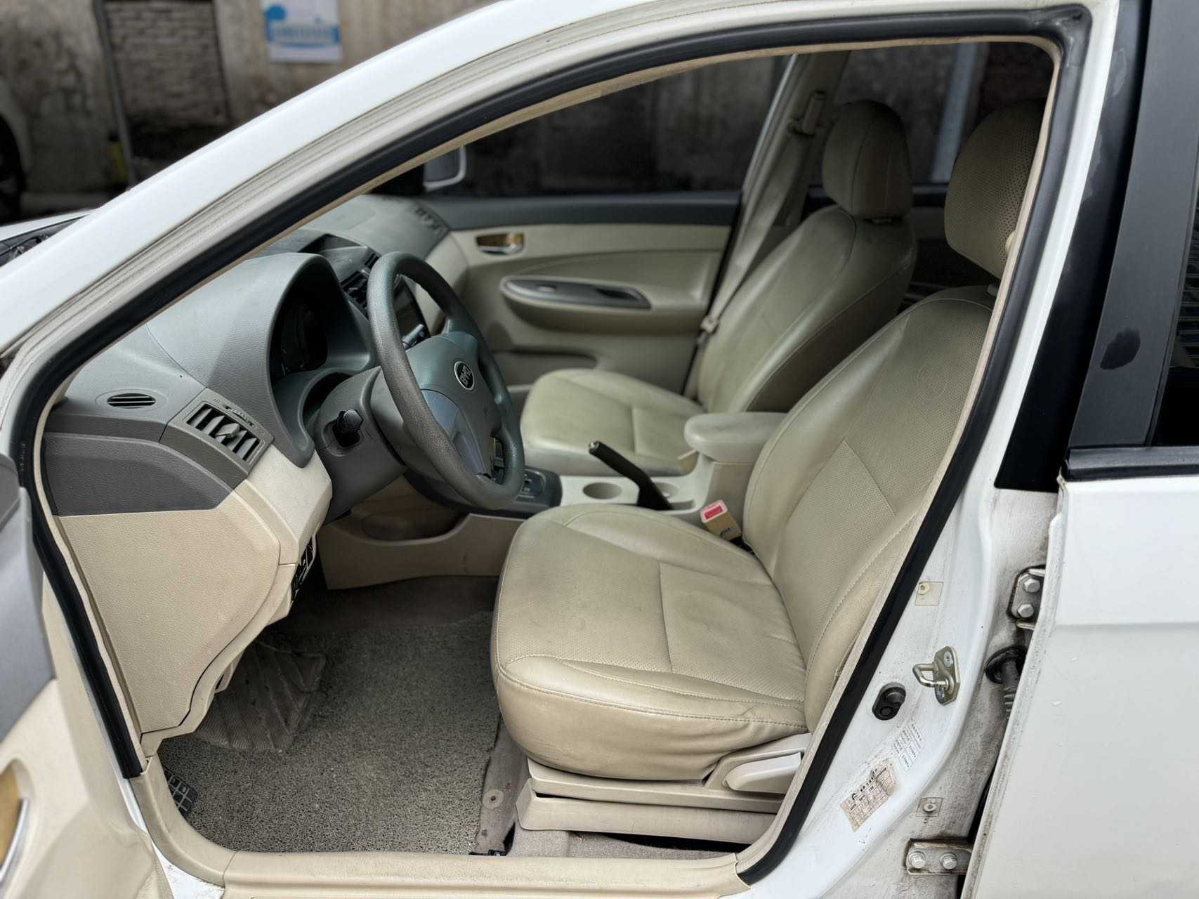 BYD L3 2013 car image #4