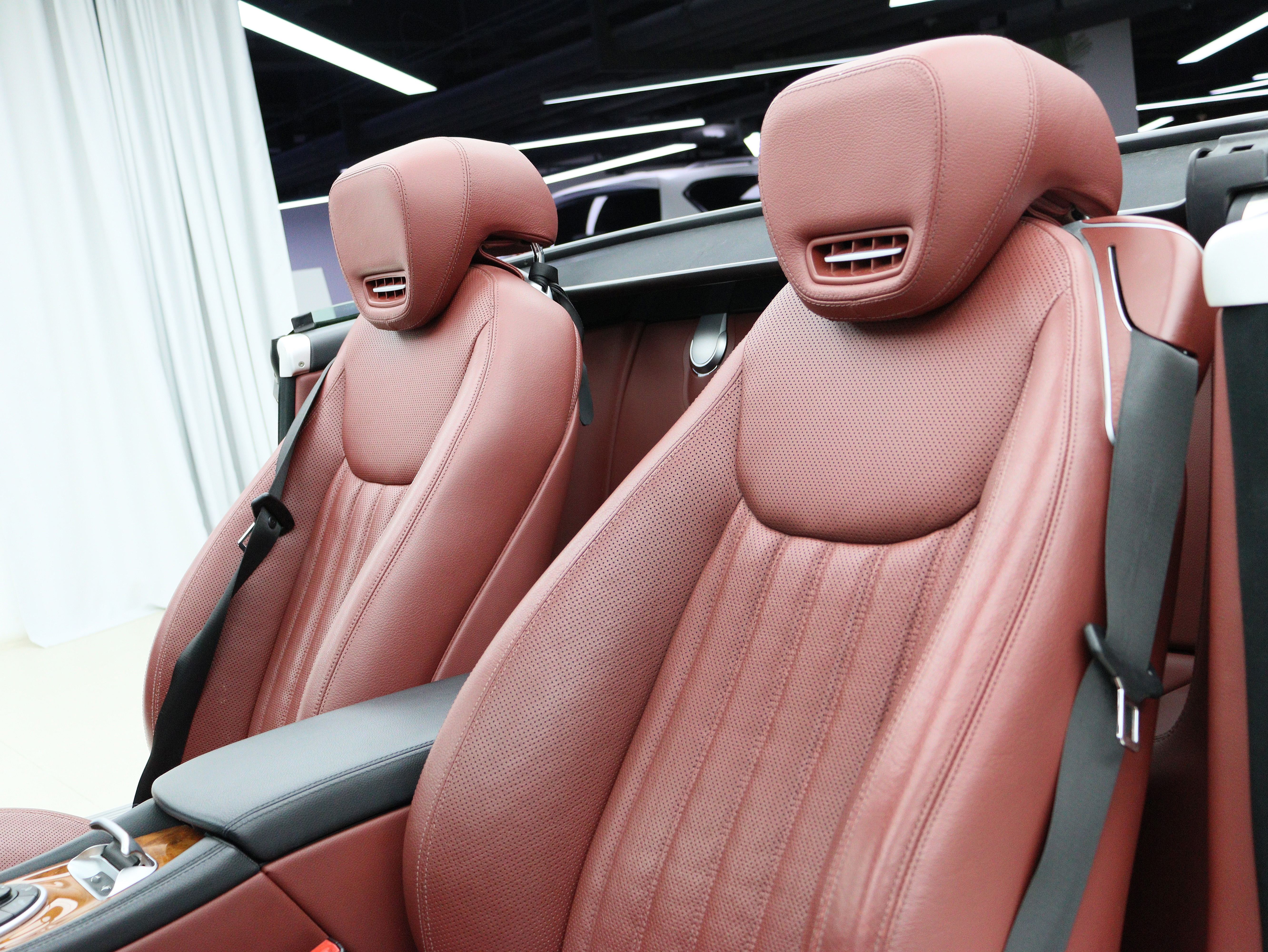 Mercedes-Benz SL Class 2010 car image #4