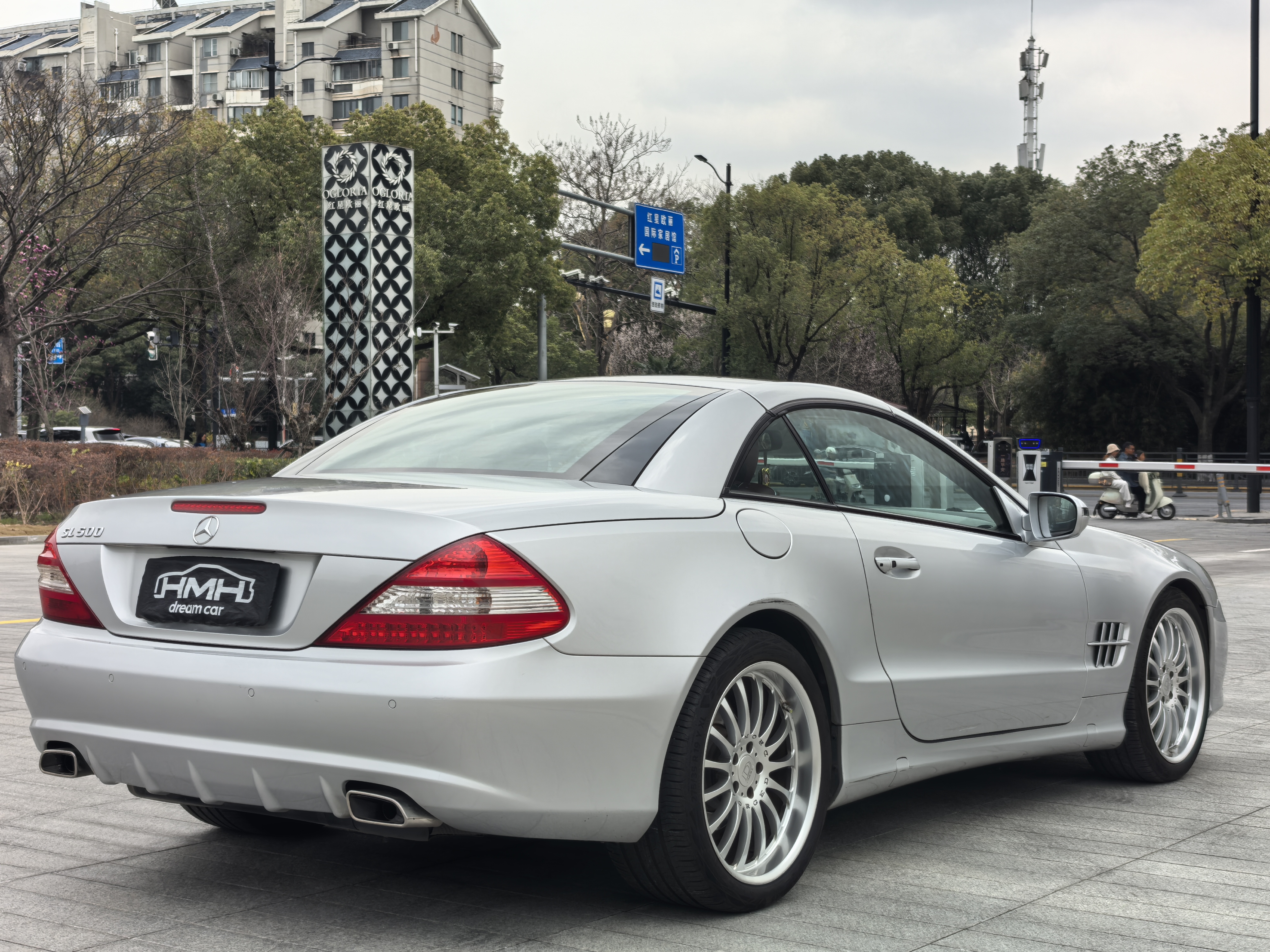 Mercedes-Benz SL Class 2010 car image #4