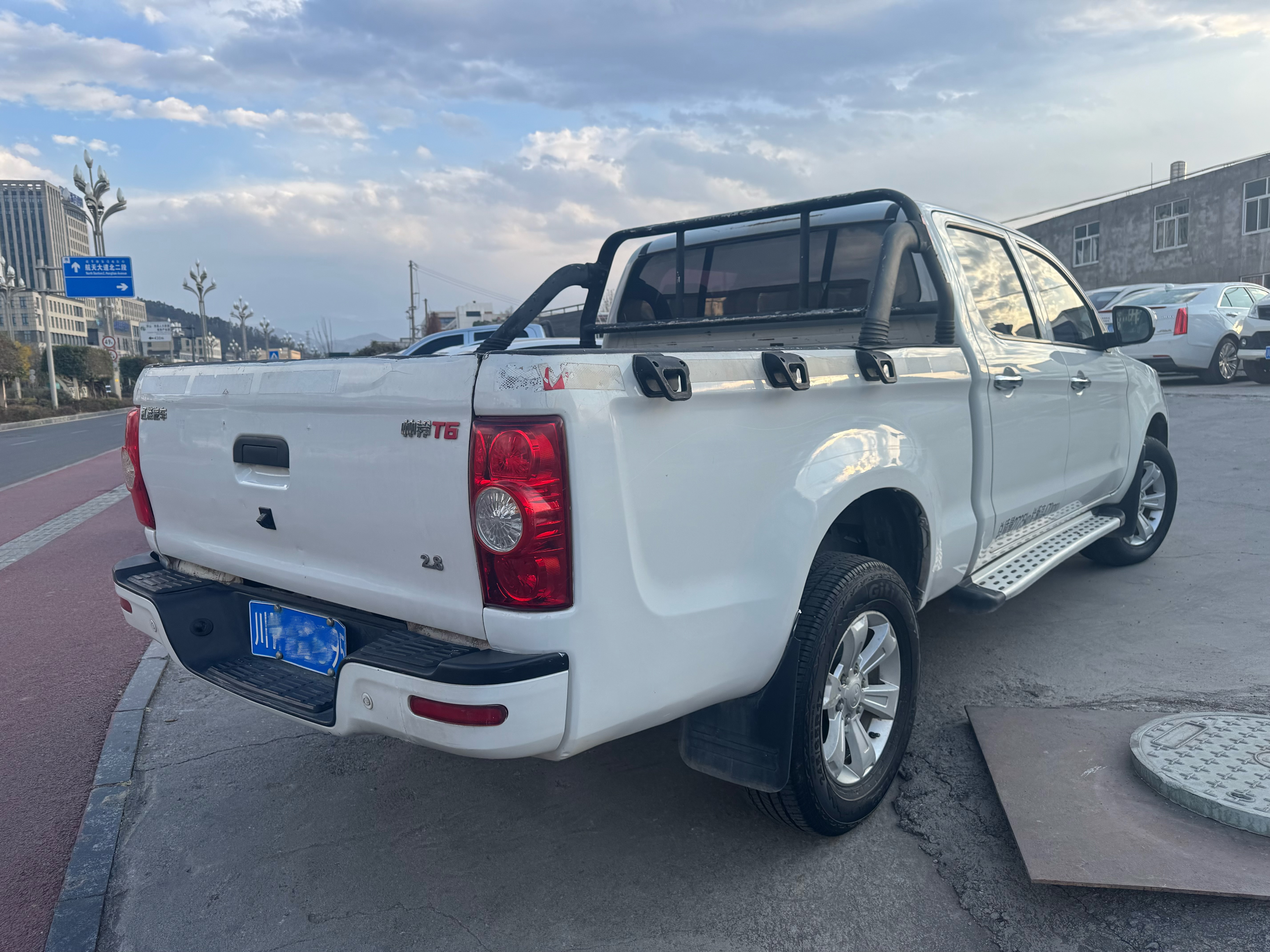 JAC 2017 #4 JAC 2017 car image #4