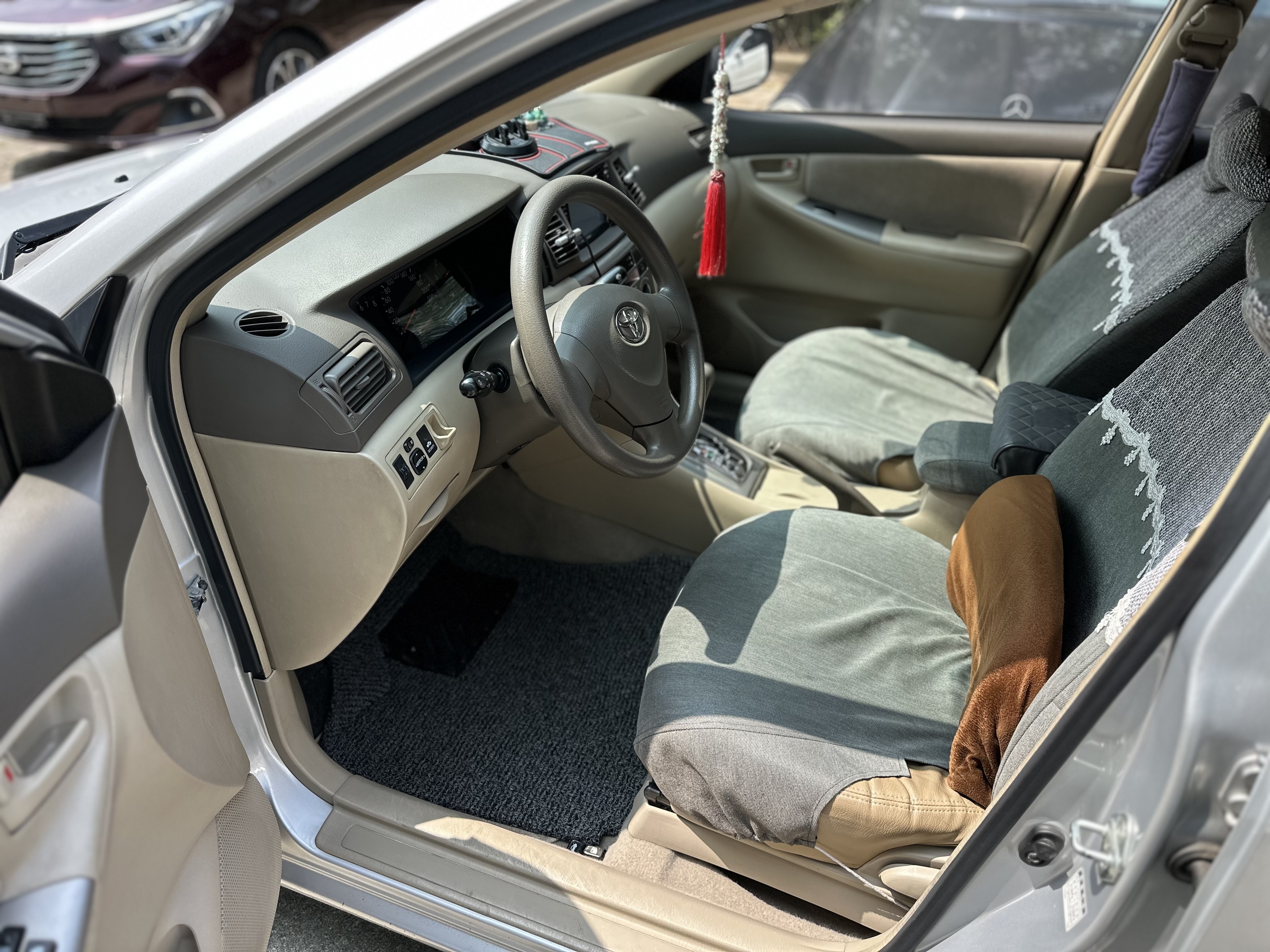 Toyota Corolla (Classic) 2012 car image #4