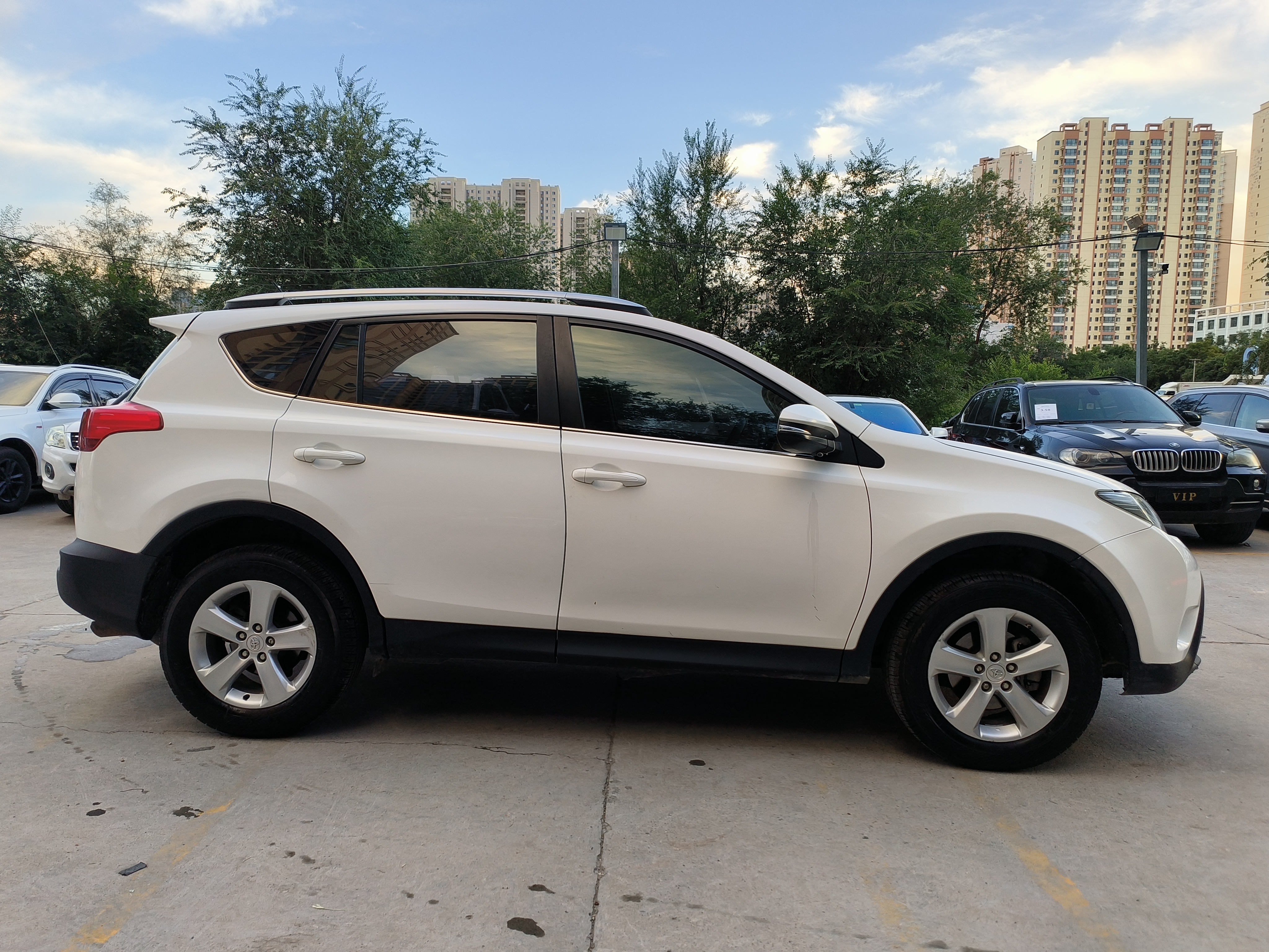 Toyota RAV4 2014 #4 Toyota RAV4 2014 car image #4