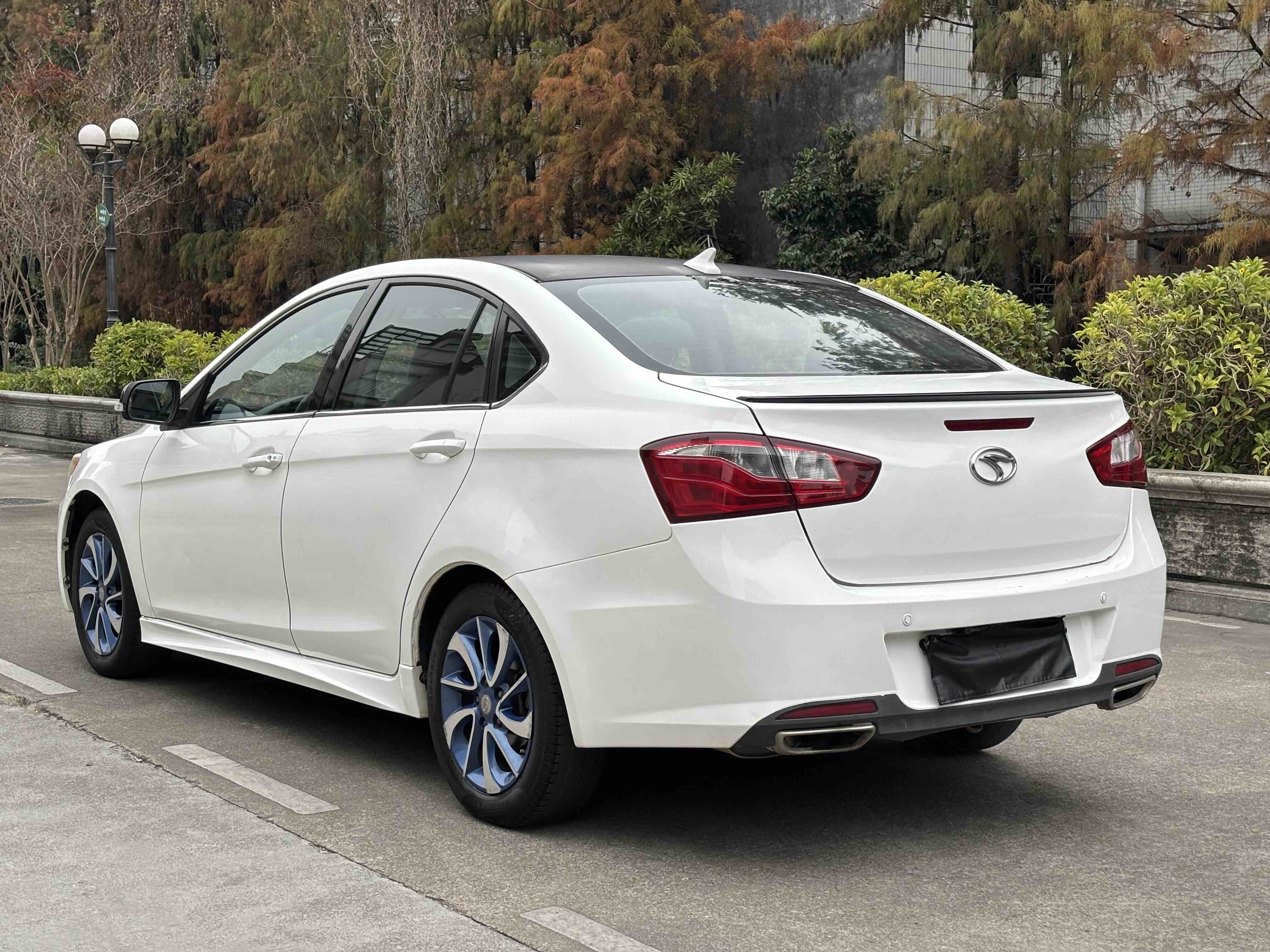 Soueast V5 Lingzhi 2015 #4 Soueast V5 Lingzhi 2015 car image #4