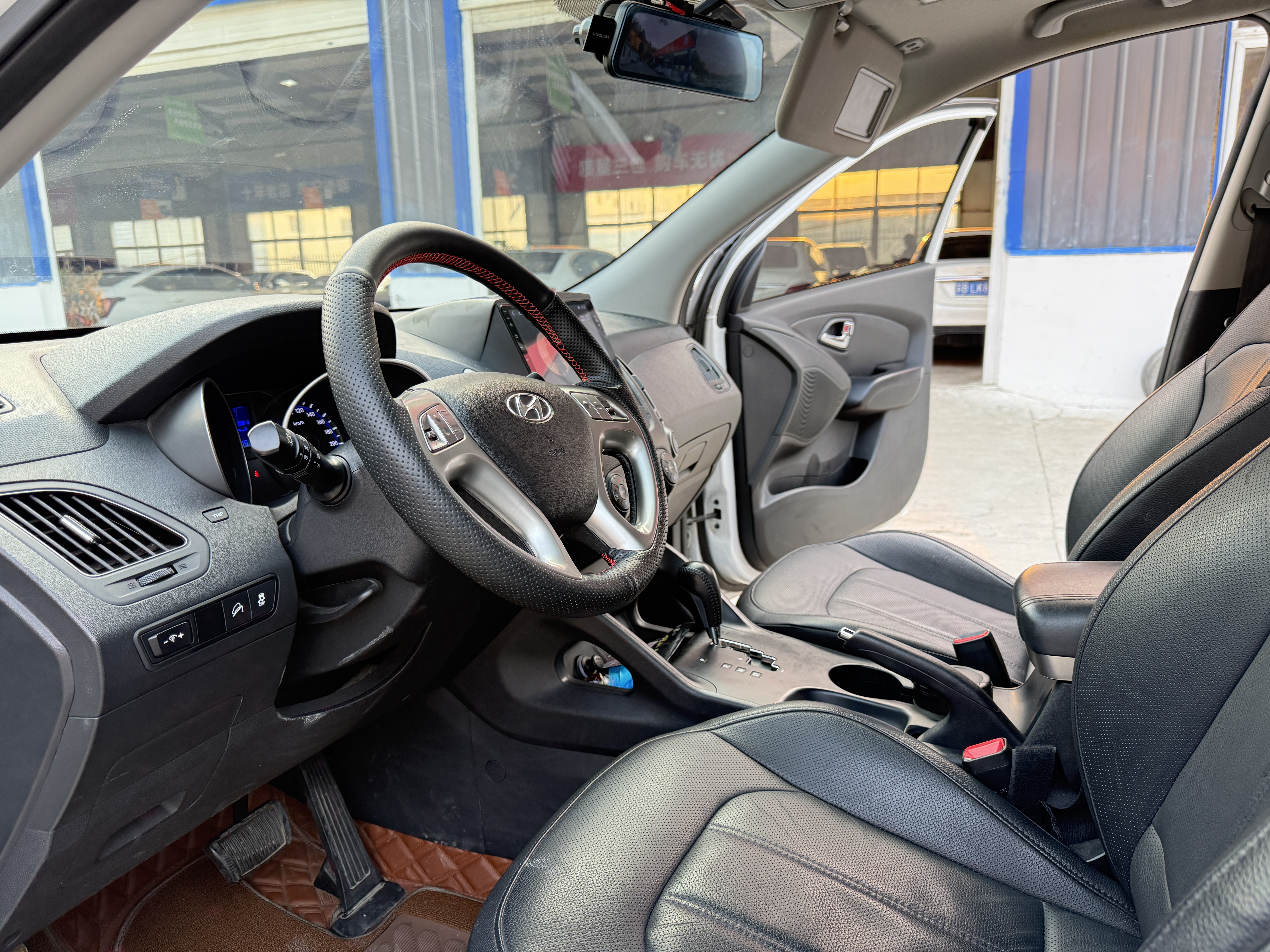 Hyundai ix35 2016 car image #4