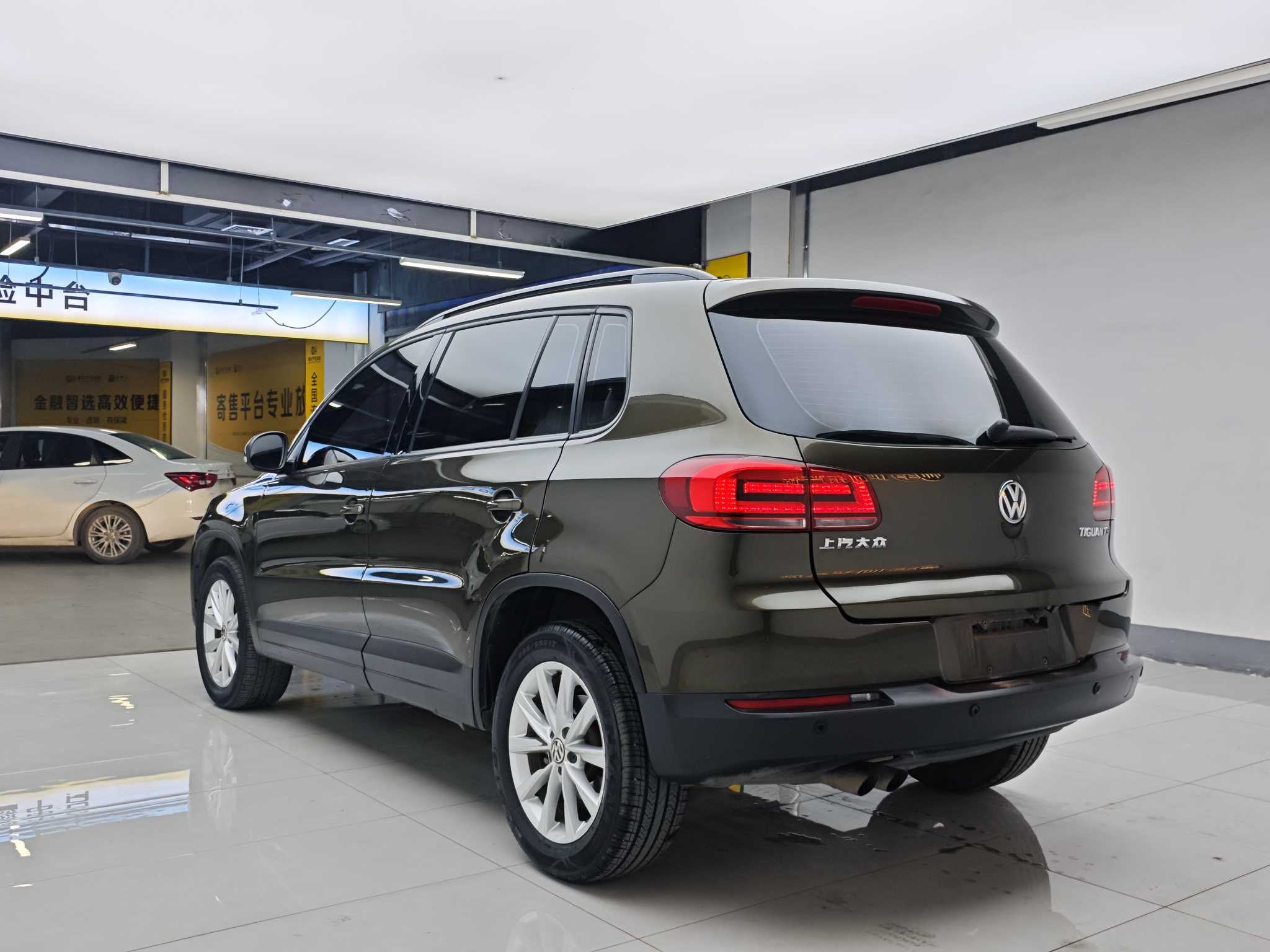 Volkswagen Tiguan 2017 صورة سيارة #4