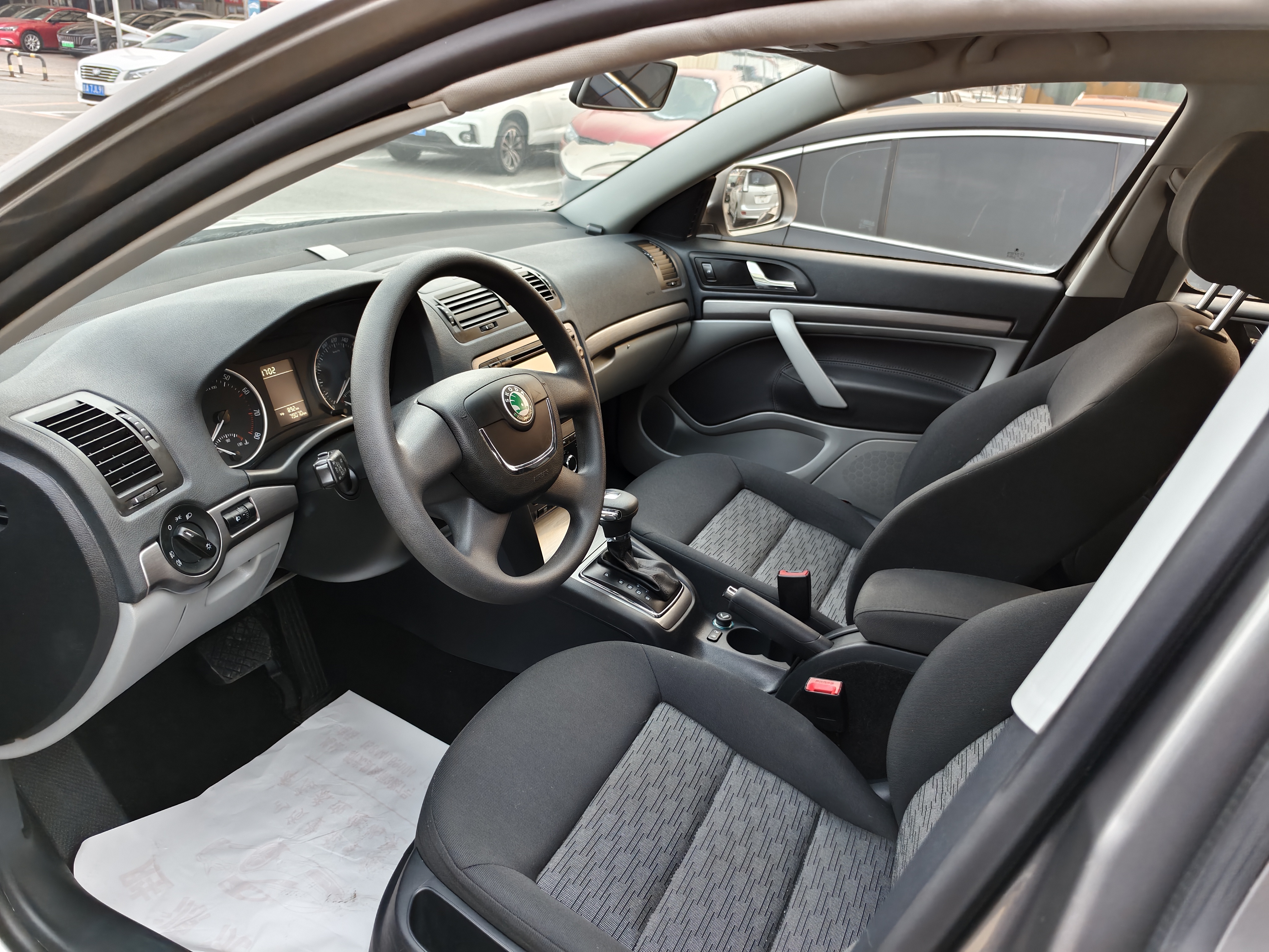 Skoda Octavia 2013 car image #4