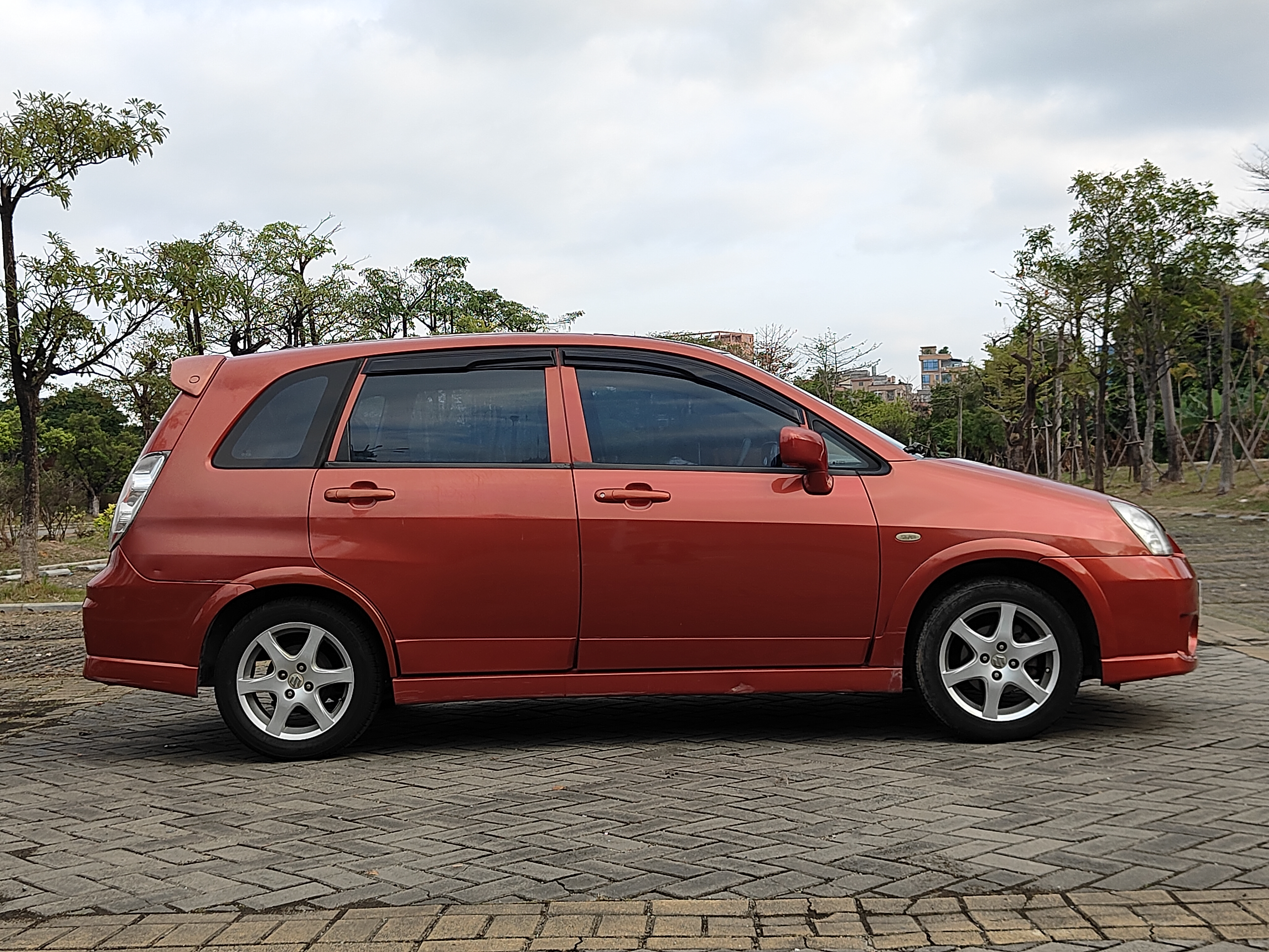 Suzuki Liana 2012 image de voiture #4