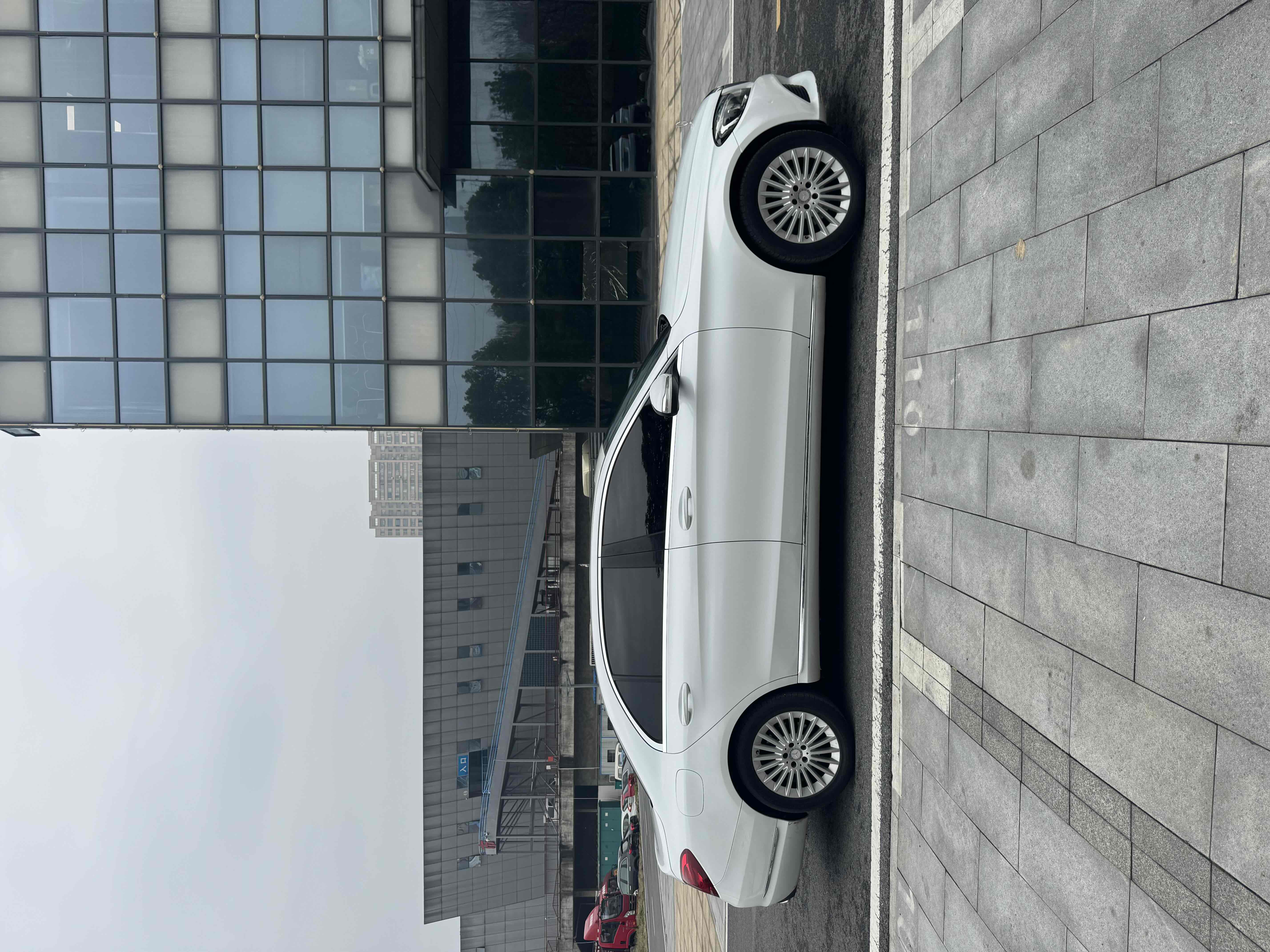 Mercedes-Benz C Class 2017 car image #4