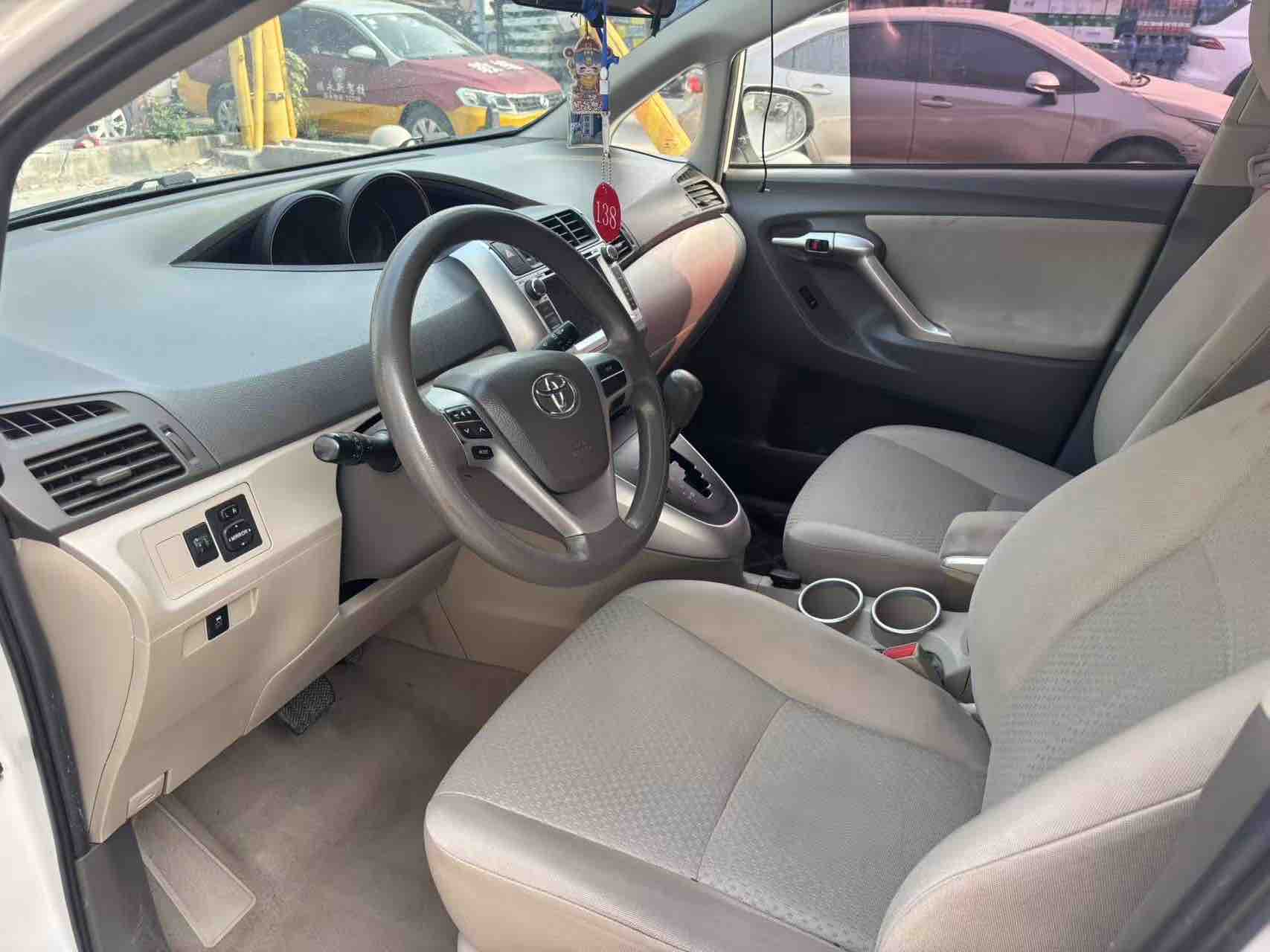 Toyota Verso 2015 #4 Toyota Verso 2015 car image #4