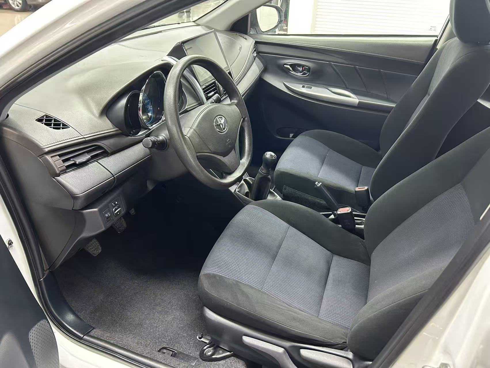 Yaris L Zhixuan 2015 #4 Yaris L Zhixuan 2015 immagine di auto #4