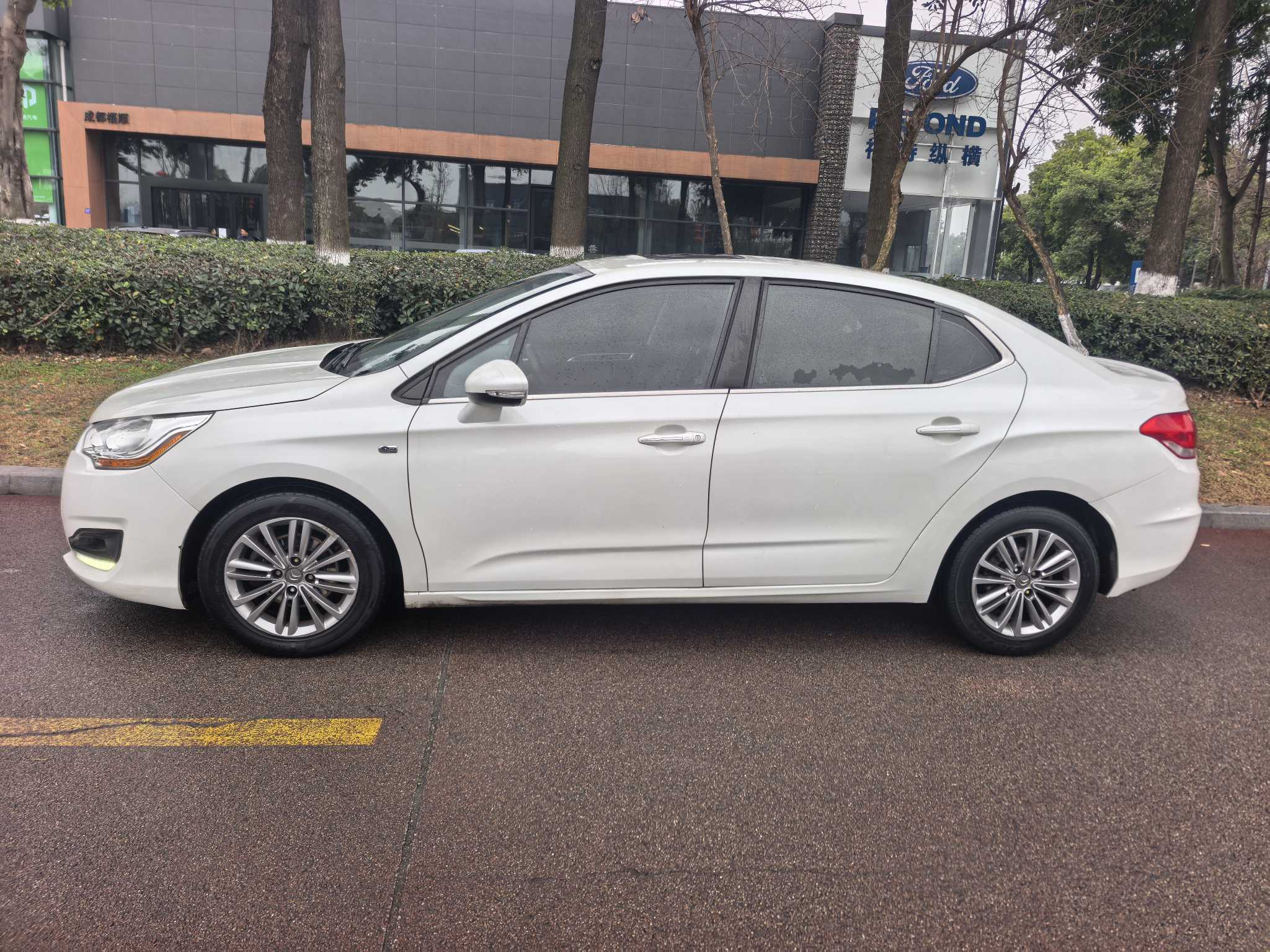 Citroen C4L 2015 car image #4