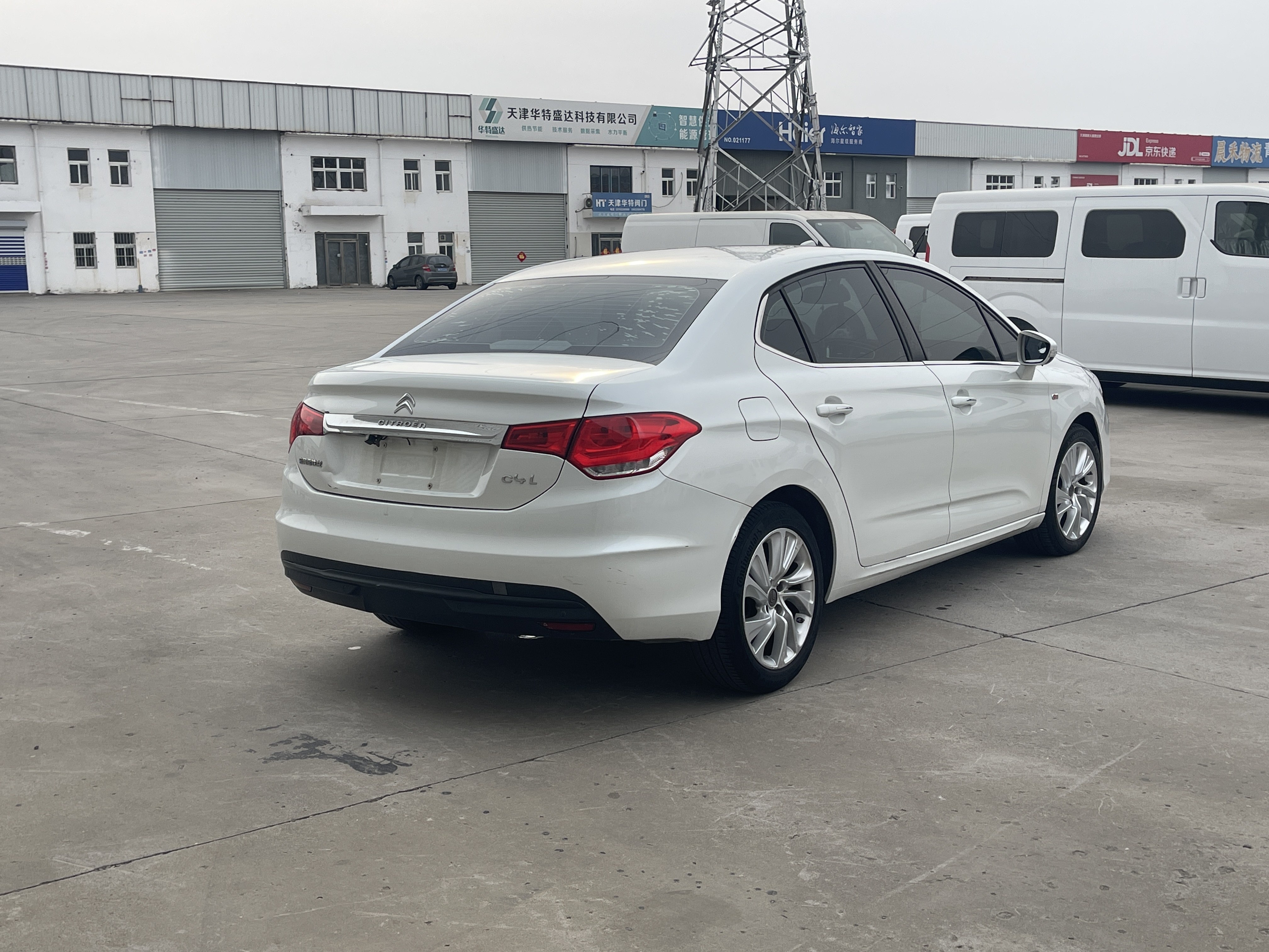 Citroen C4L 2014 car image #4