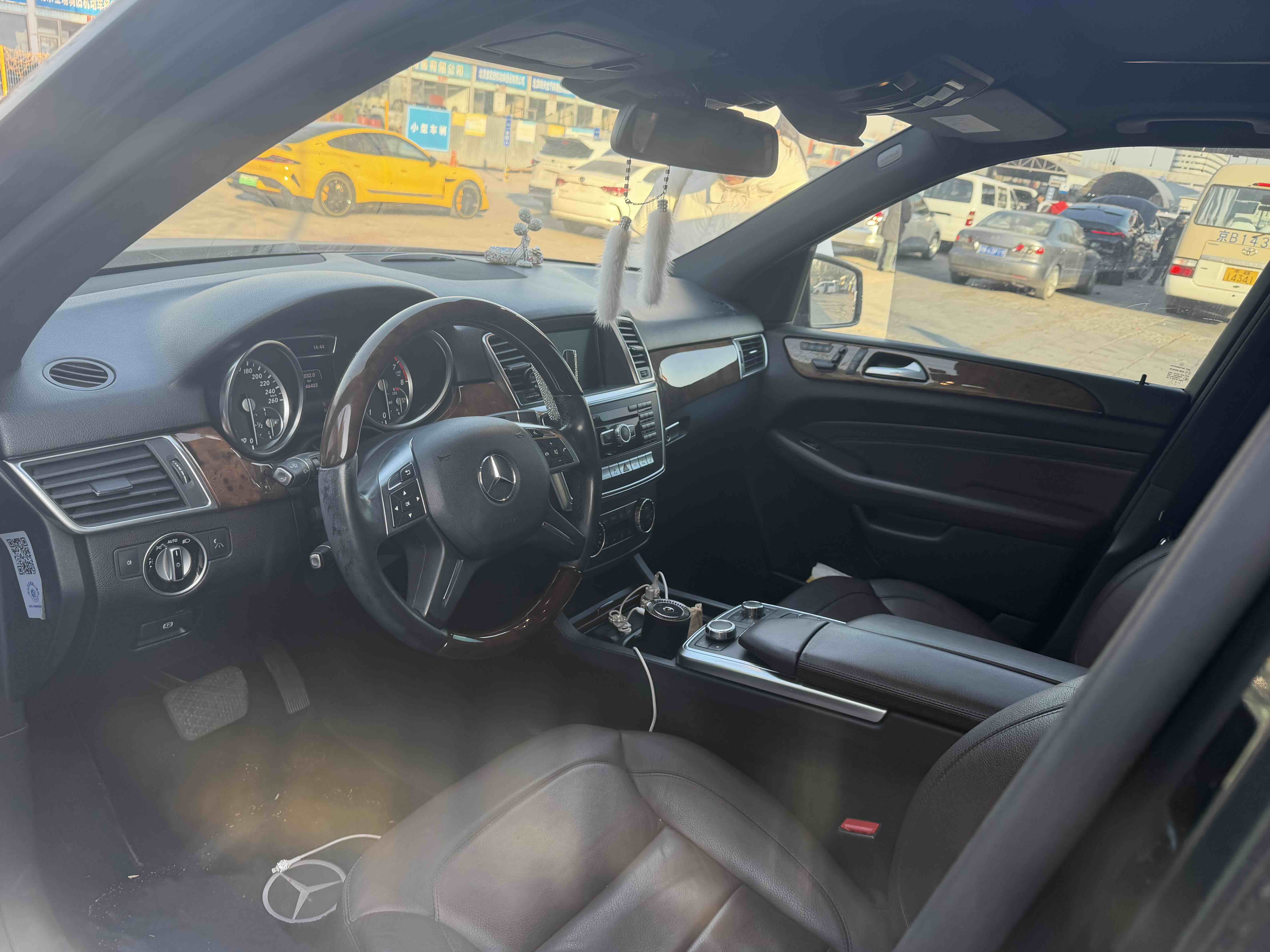 Mercedes-Benz M Class 2015 car image #4