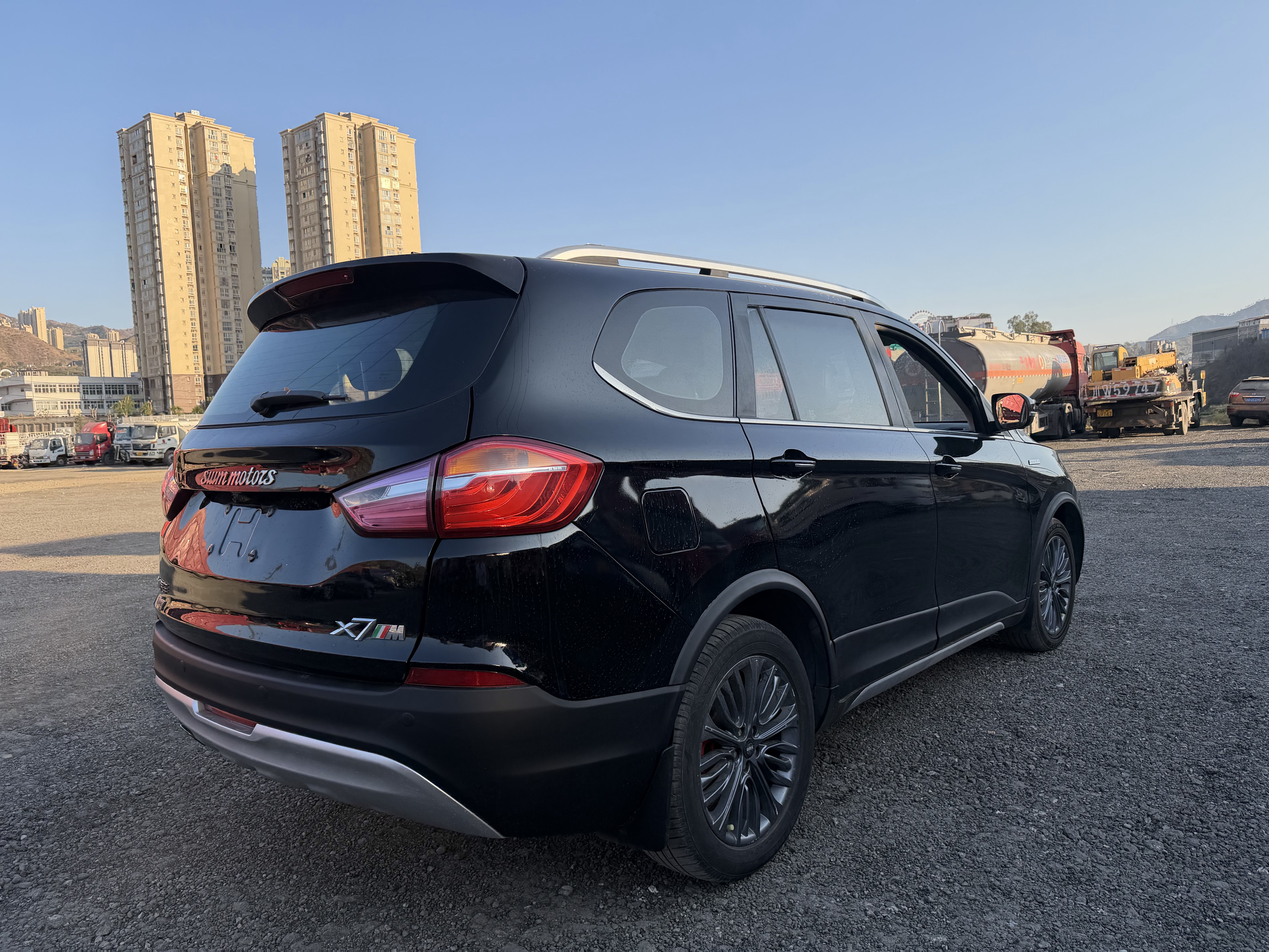 SWM斯威汽车 SWM斯威X7 2018 #4 SWM斯威汽车 SWM斯威X7 2018 汽车图片 #4