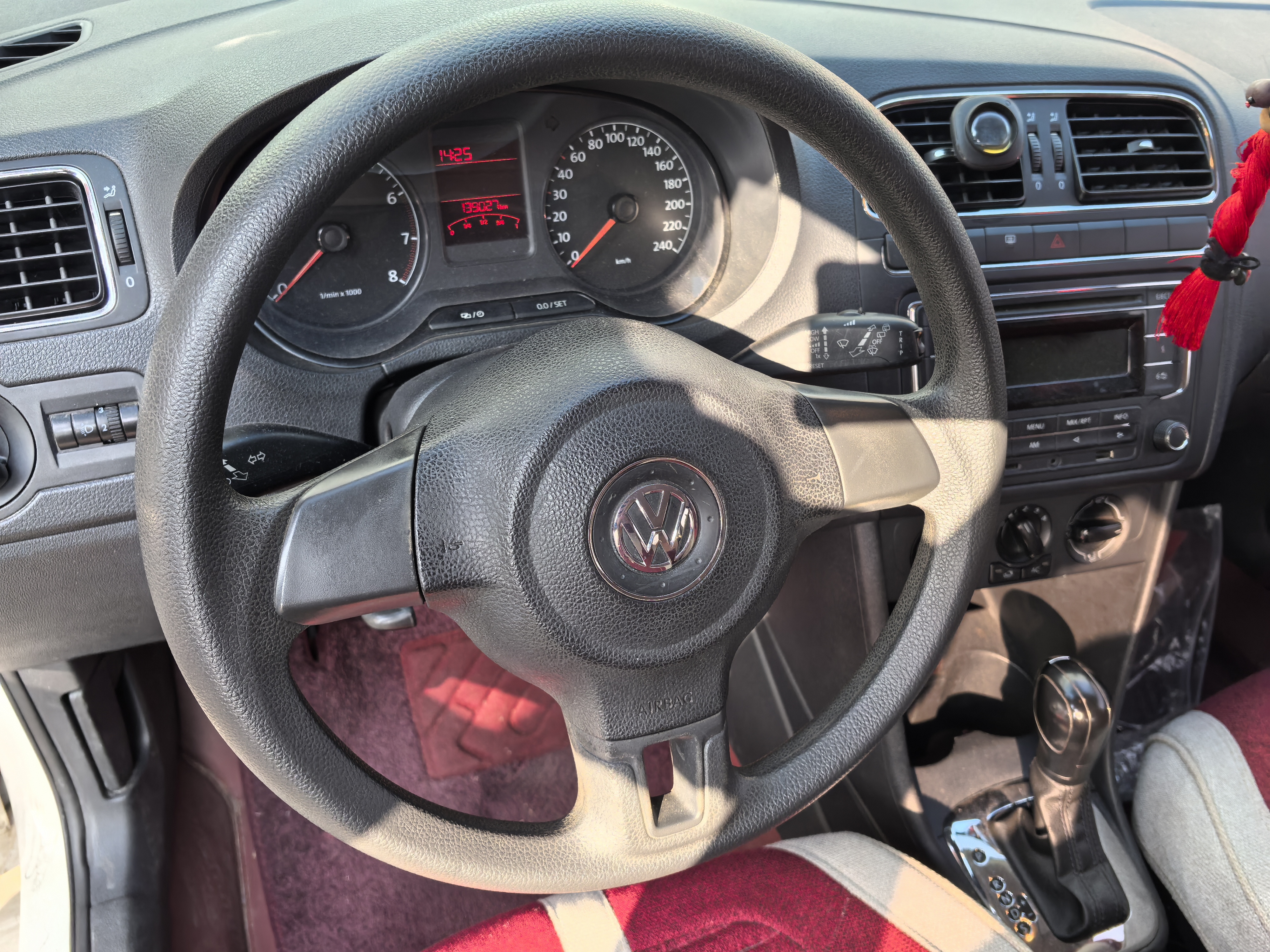 Polo 2013 car image #4