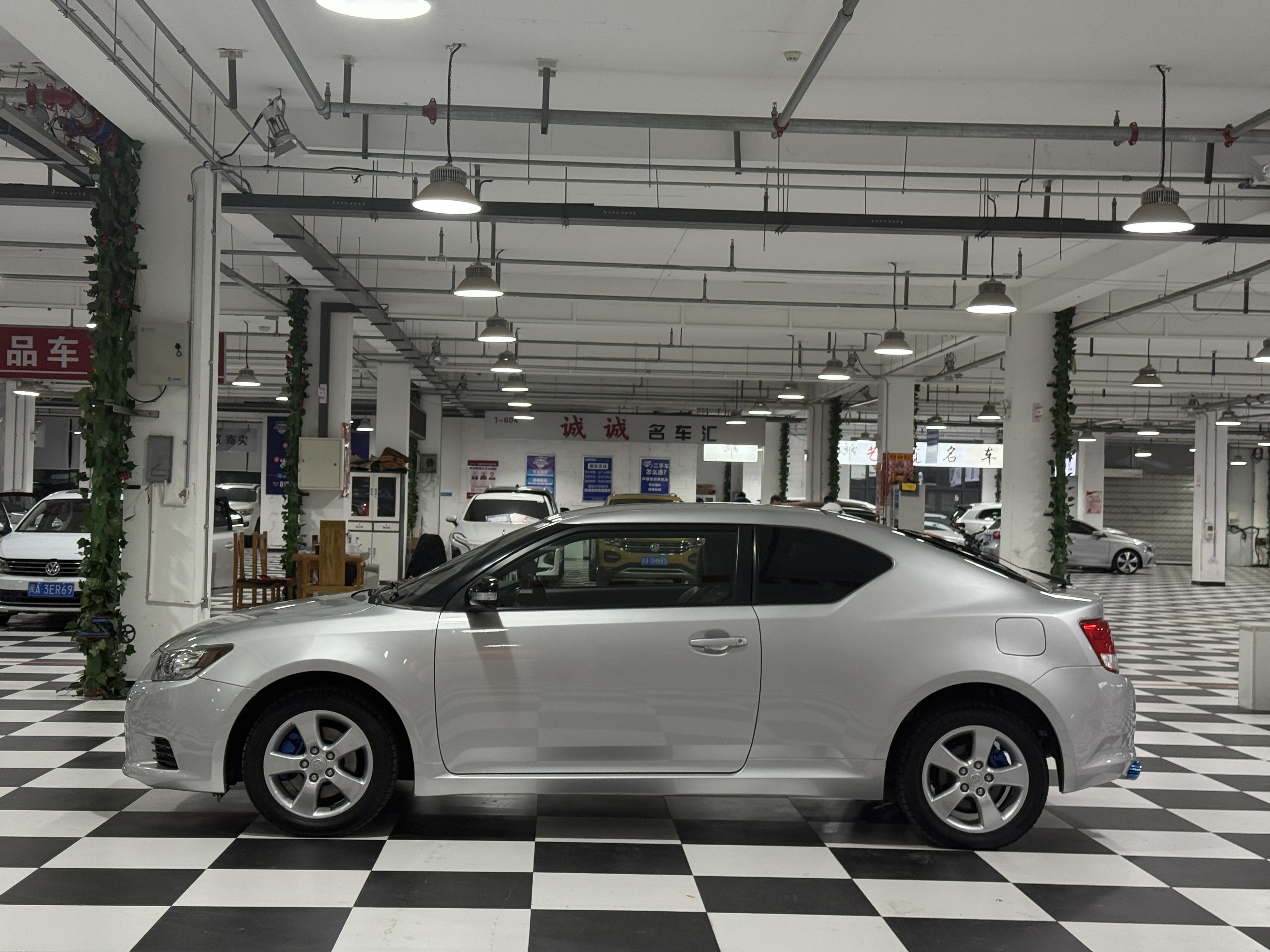 Toyota Zelas 2012 imagen de coche #4