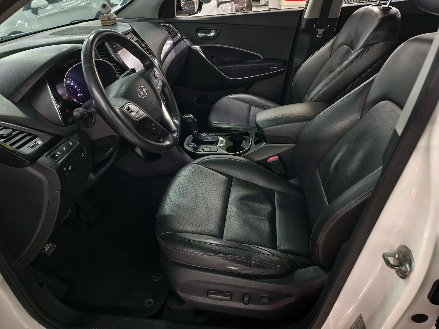 Hyundai Santa Fe (Imported) 2013 car image #4