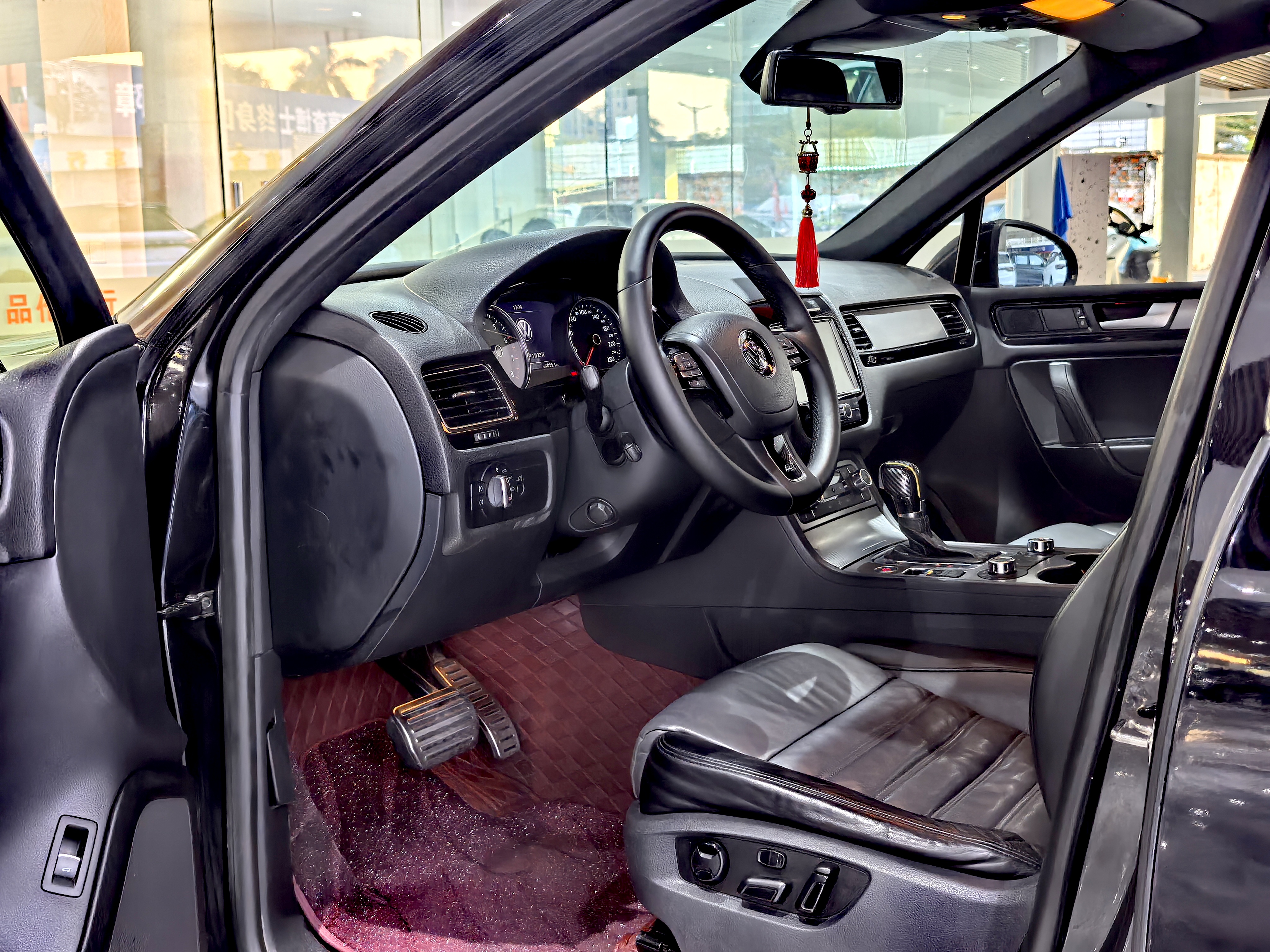 Volkswagen Touareg 2014 car image #4