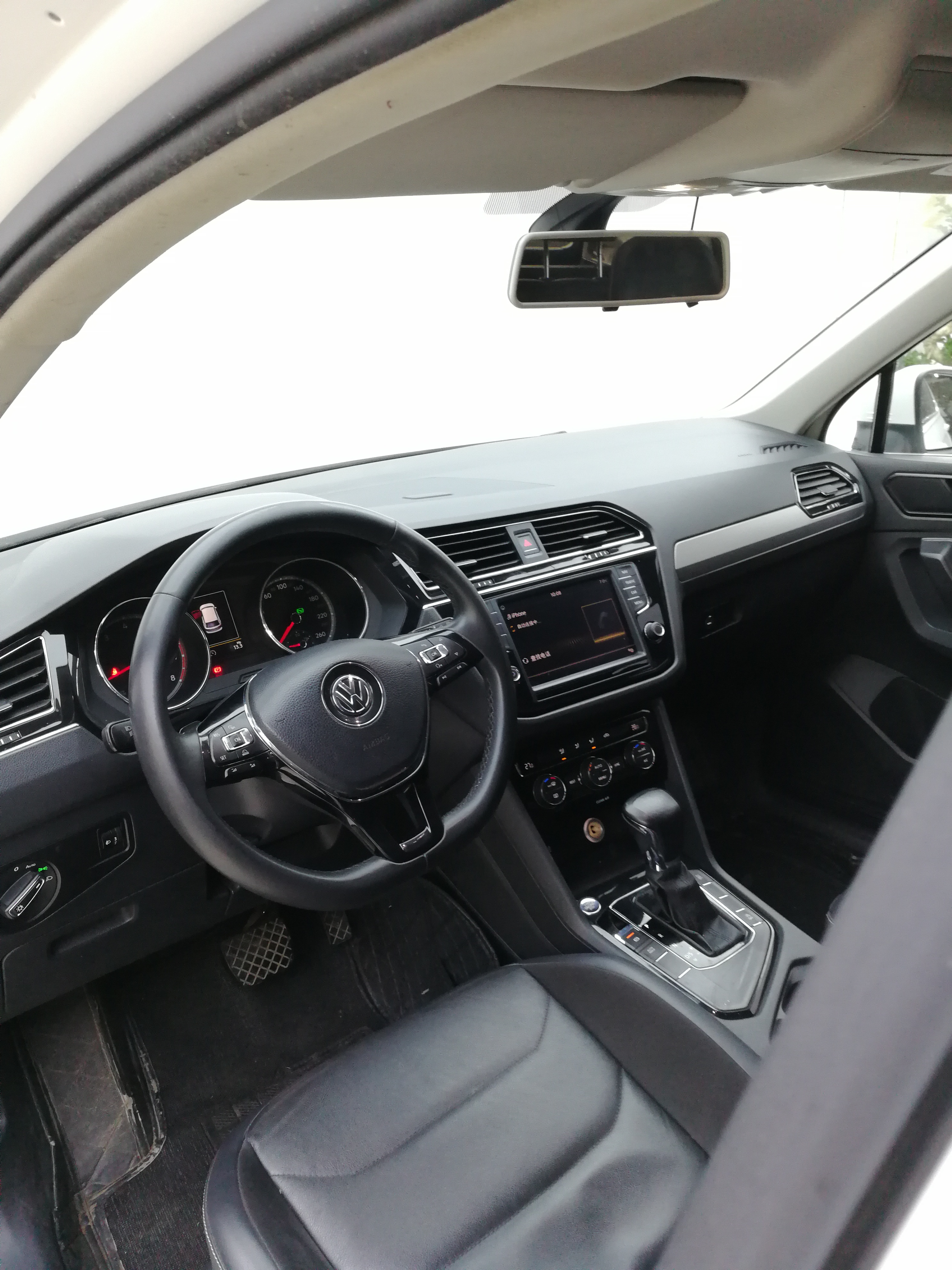 Volkswagen Tiguan L 2017 car image #4