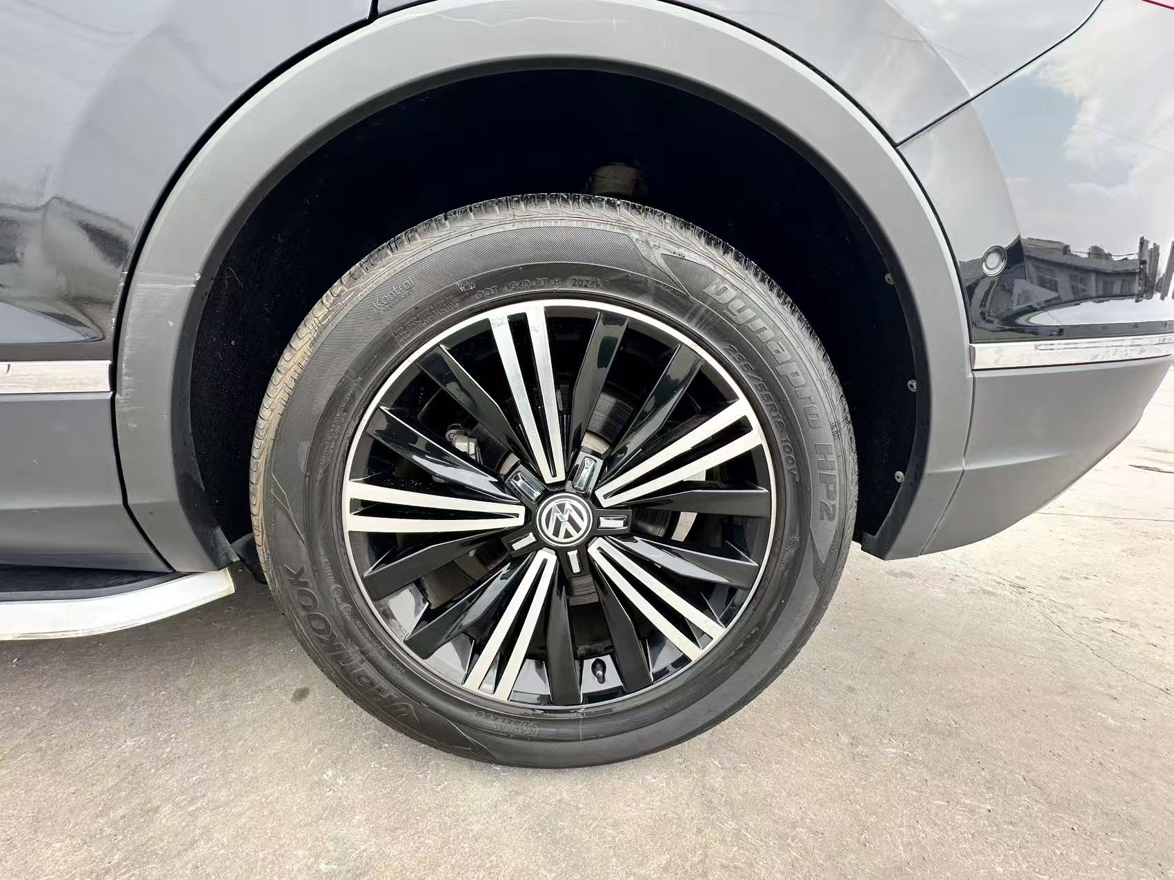 Volkswagen Tiguan L 2017 #4 Volkswagen Tiguan L 2017 car image #4