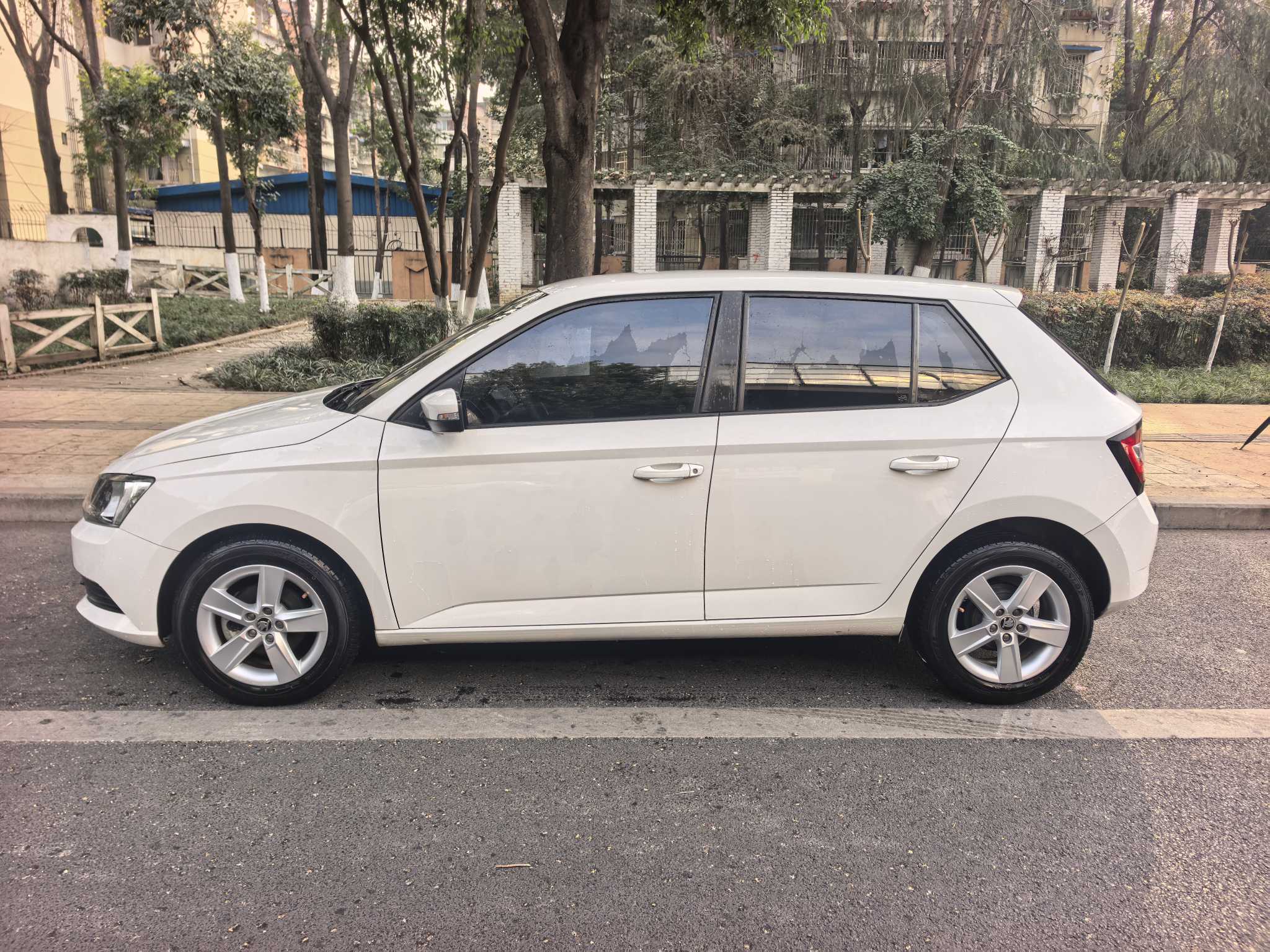 Skoda Fabia 2017 car image #4