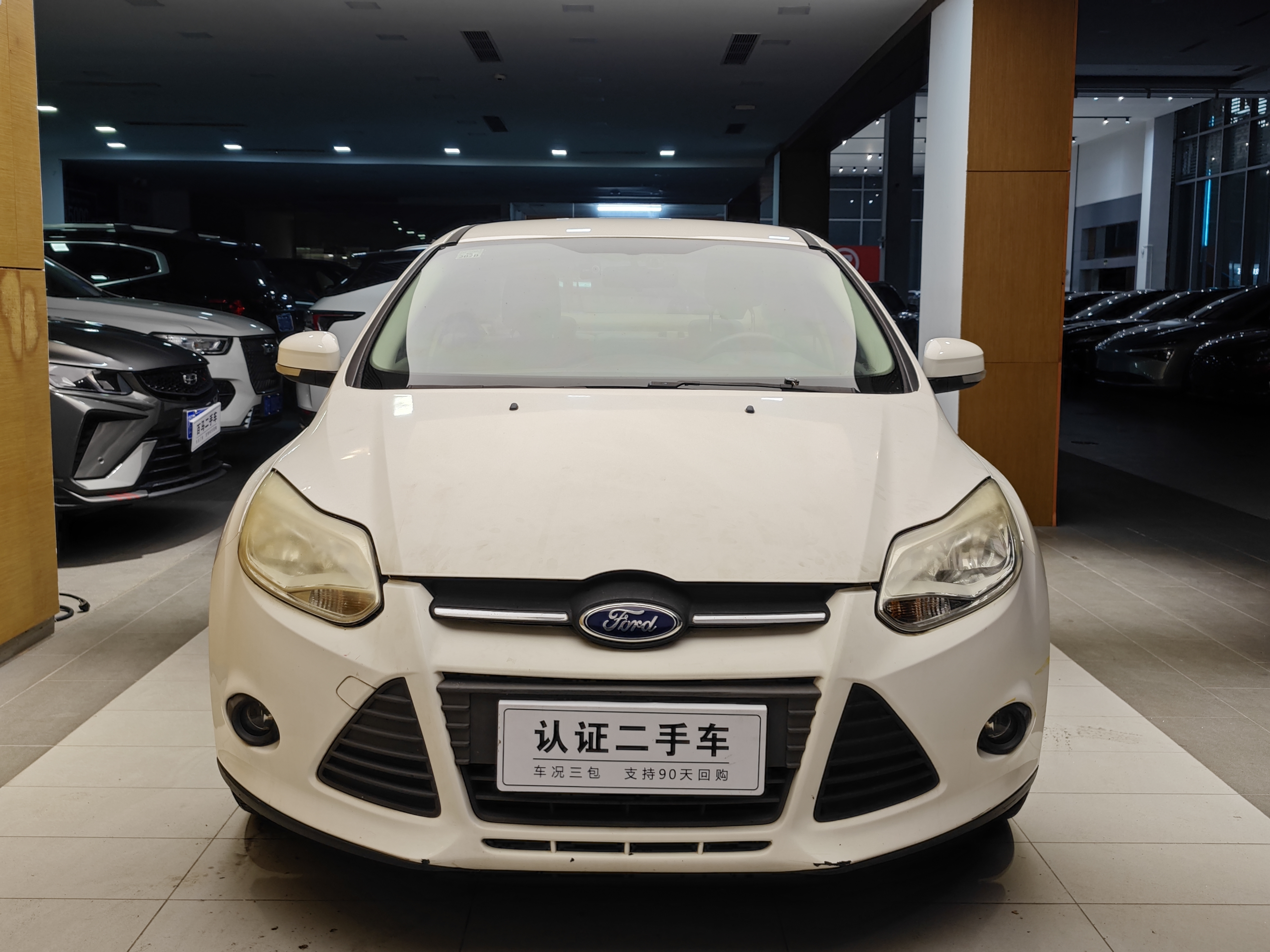 Ford Focus 2014 immagine di auto #4