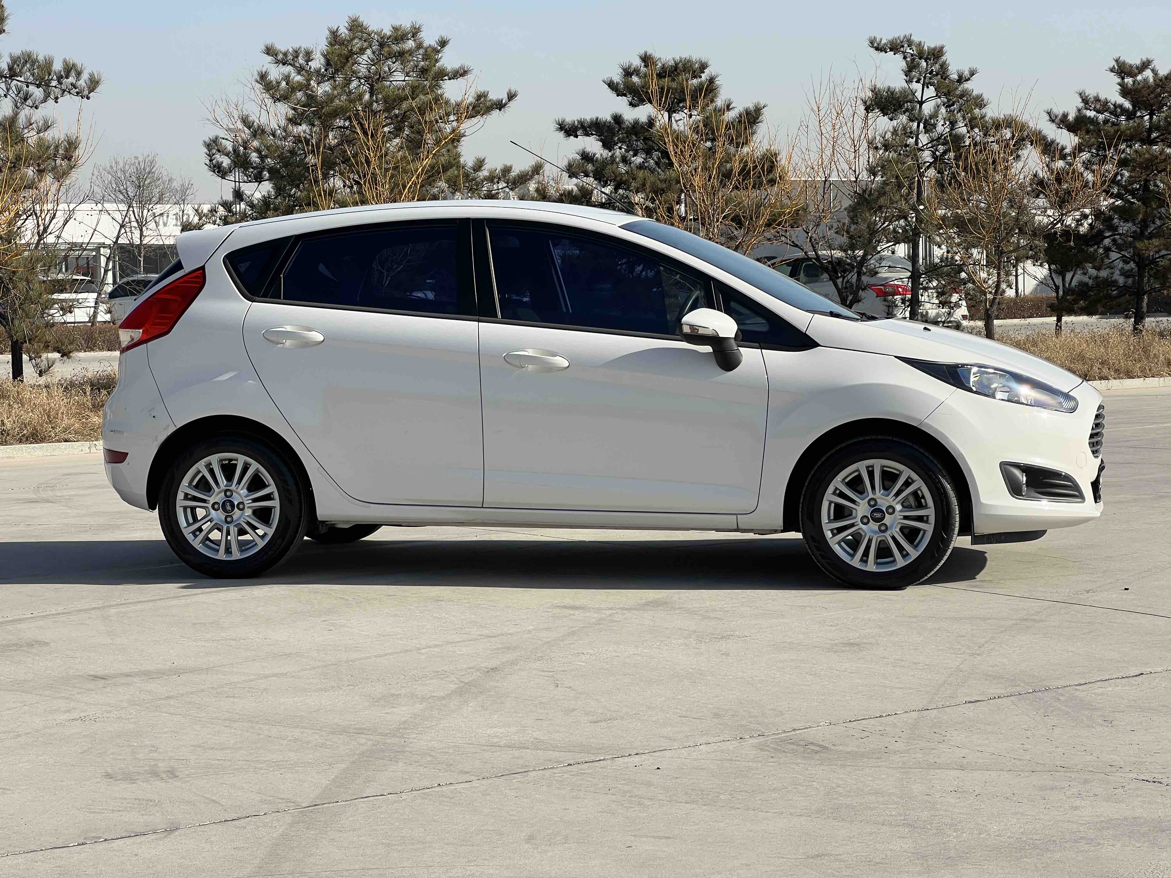 Ford Fiesta 2016 car image #4