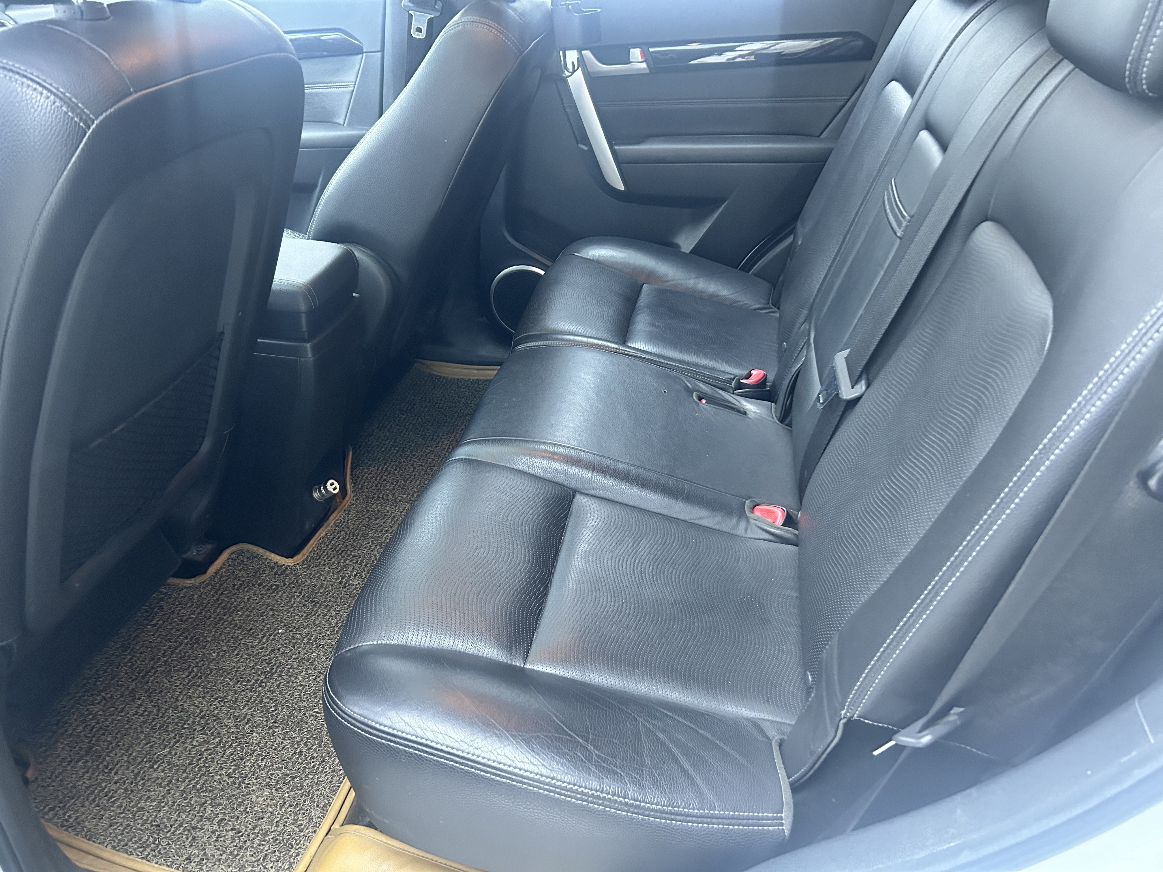 Chevrolet Captiva 2015 car image #4